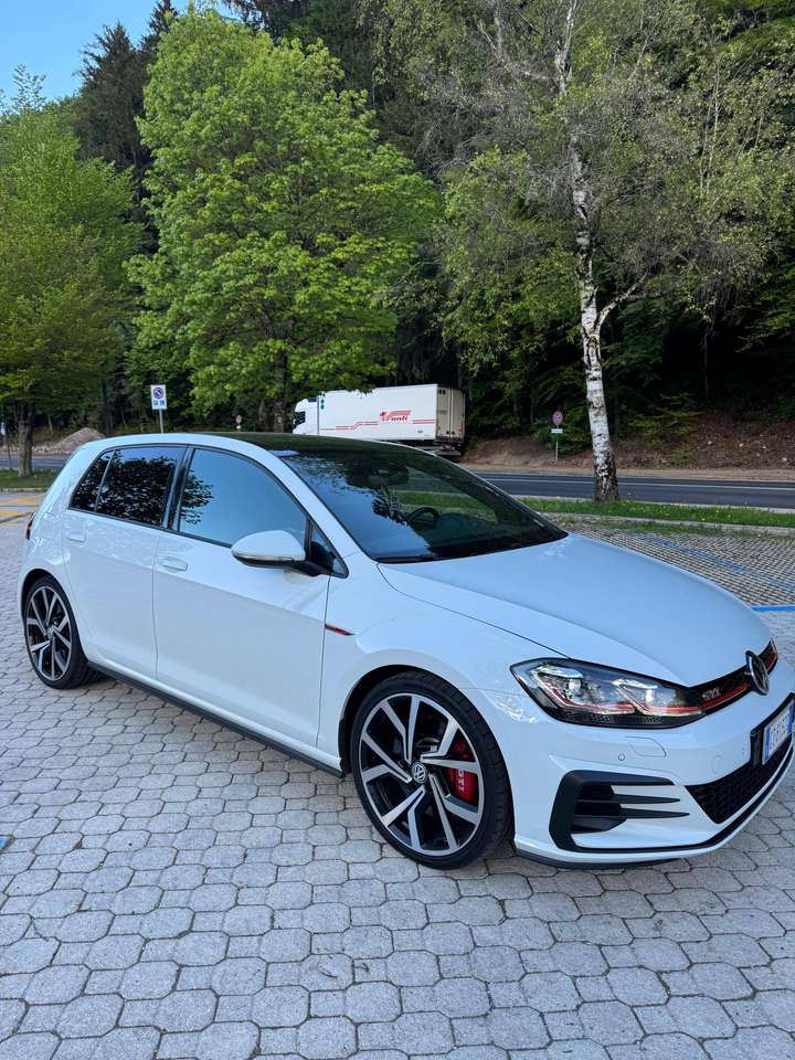 Volkswagen Golf GTI PERFORMANCE 245CV DSG TETTO PANORAMICO 19"