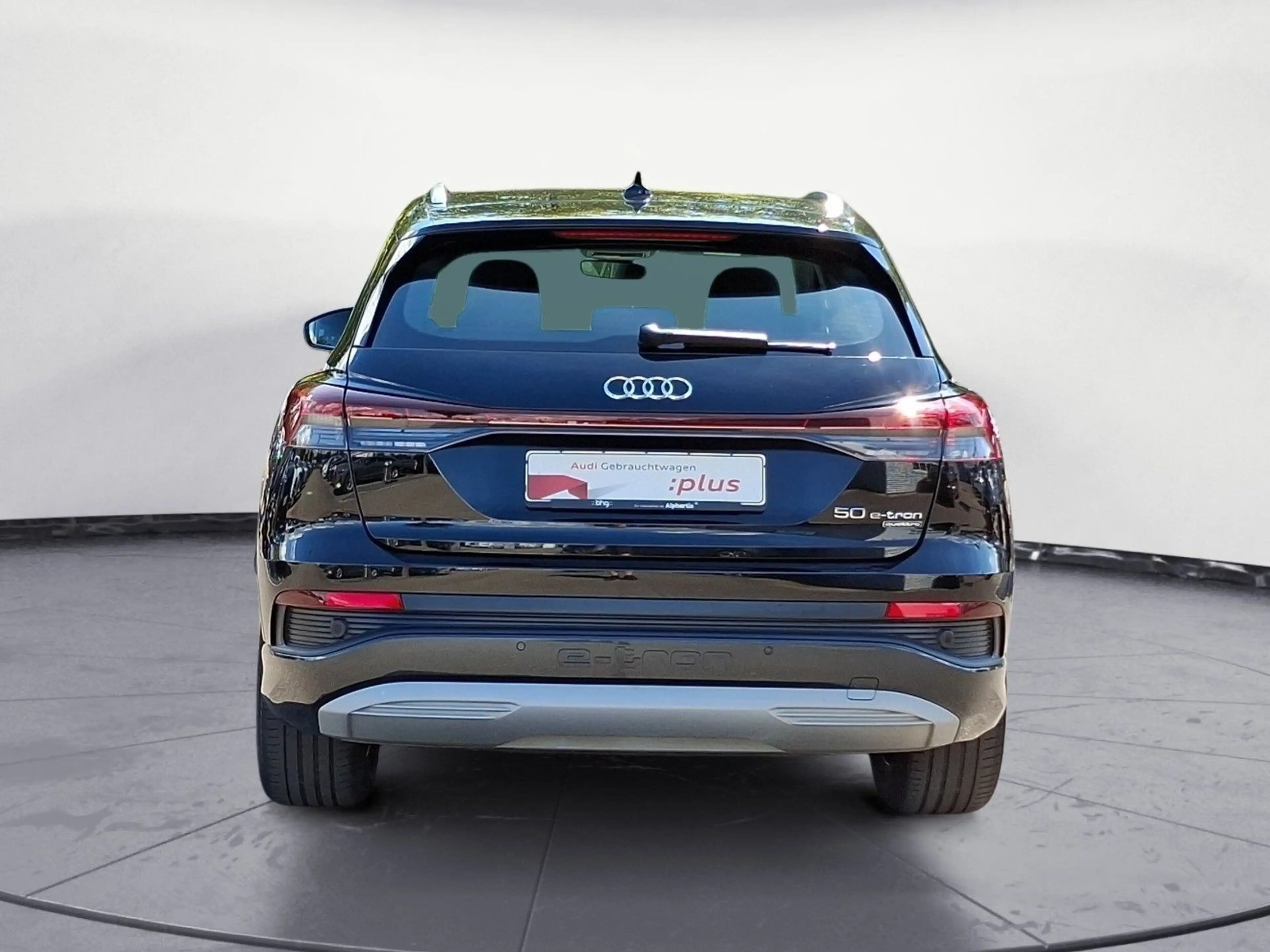 Audi Q4 e-tron Q4 50 e-tron quattro advanced AHK Navi connect S — photo 5