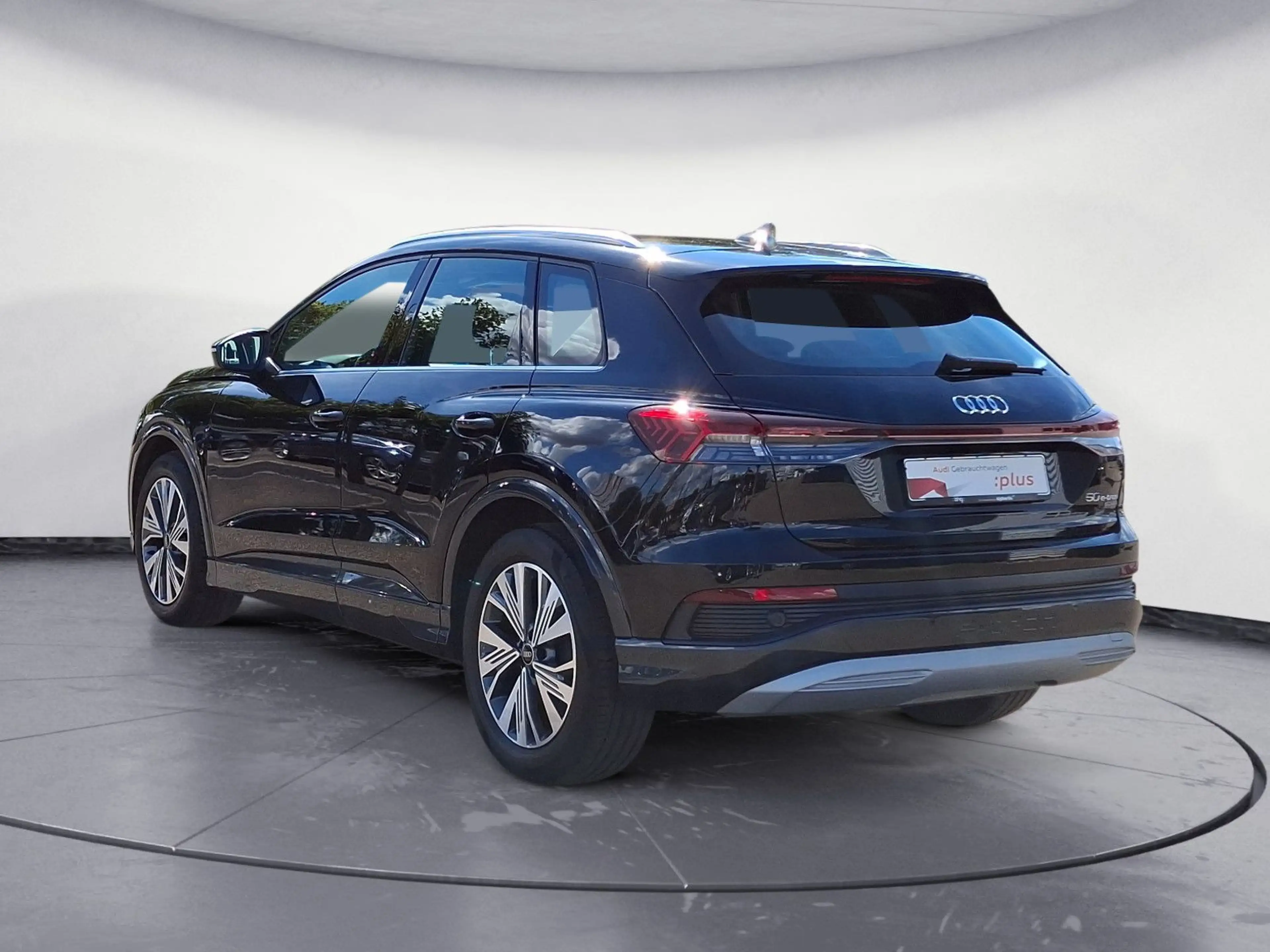 Audi Q4 e-tron Q4 50 e-tron quattro advanced AHK Navi connect S — photo 4