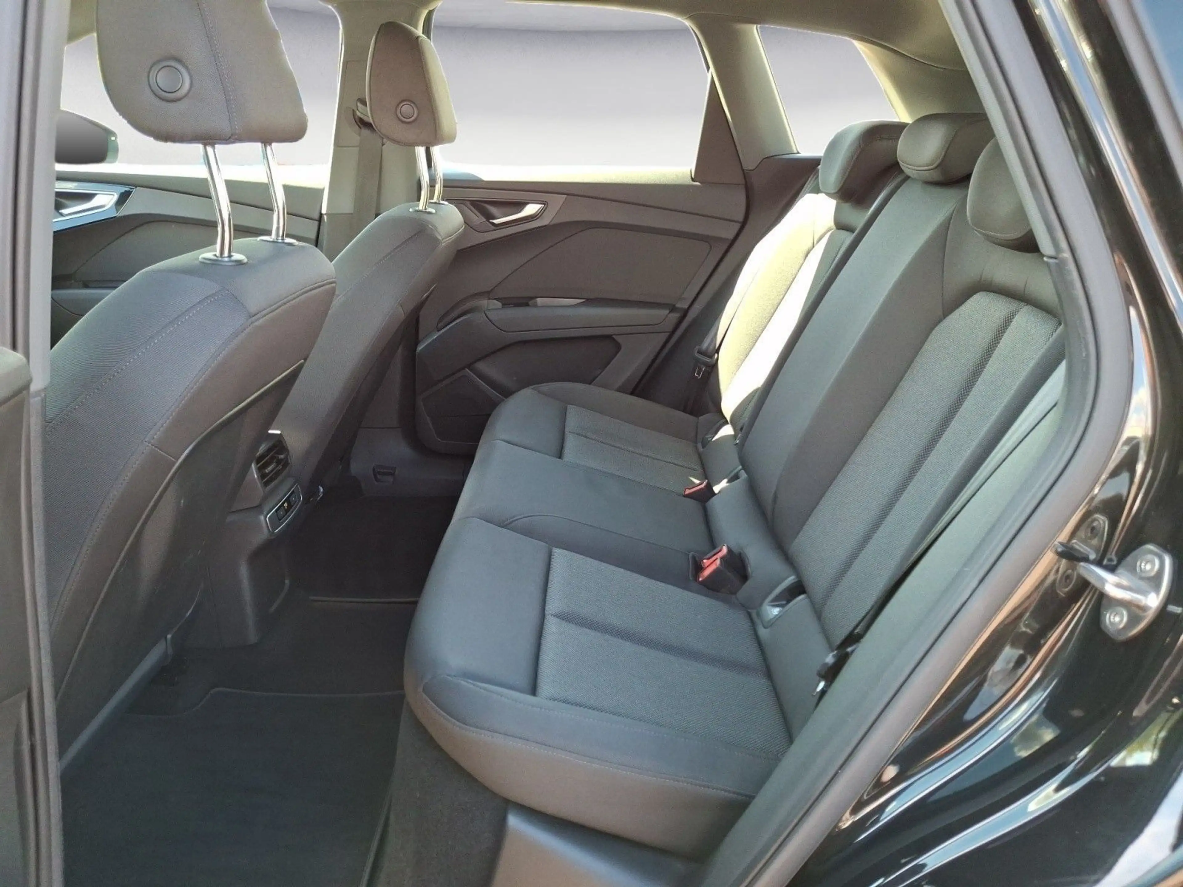 Audi Q4 e-tron Q4 50 e-tron quattro advanced AHK Navi connect S — photo 14