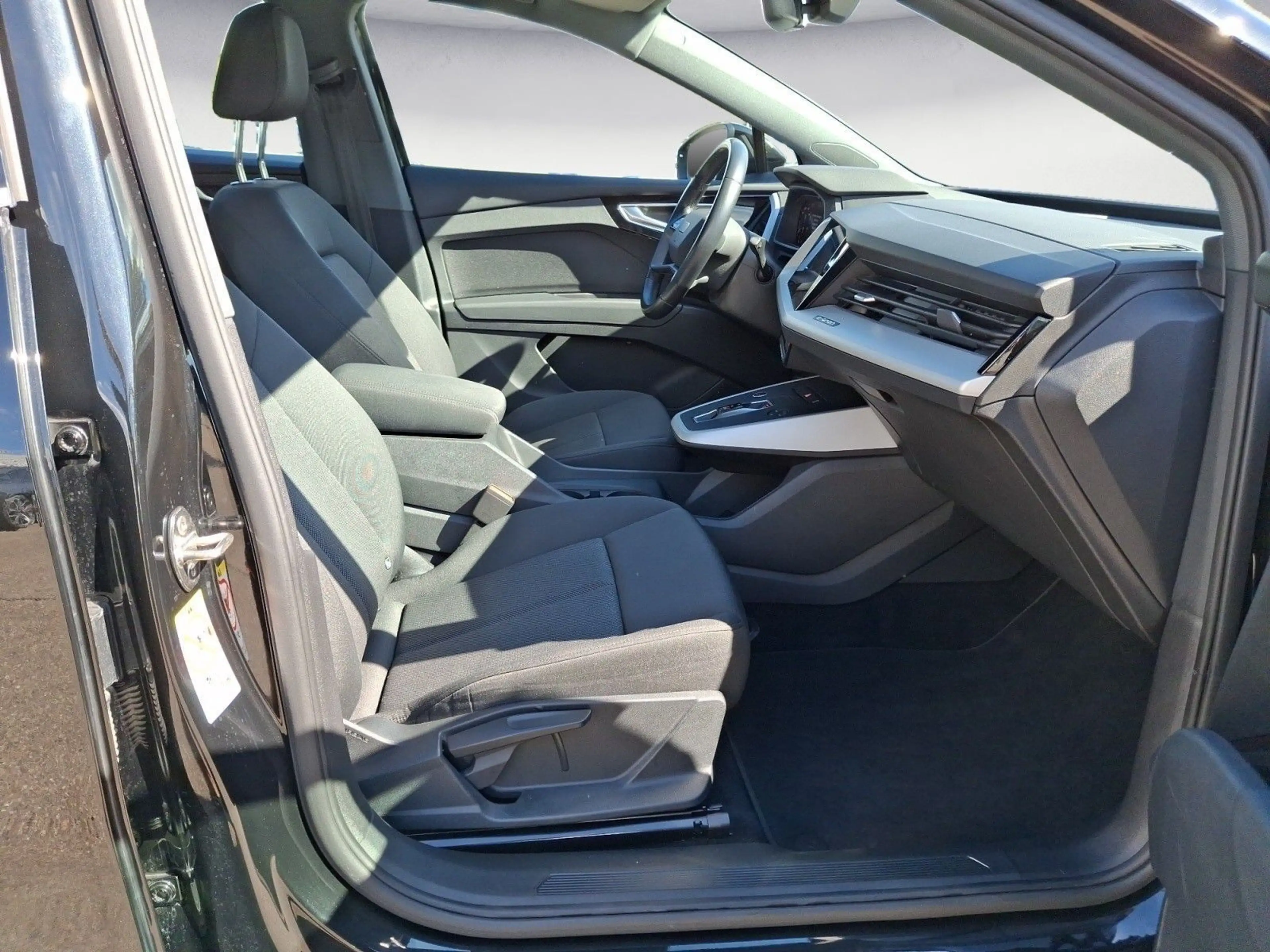 Audi Q4 e-tron Q4 50 e-tron quattro advanced AHK Navi connect S — photo 13