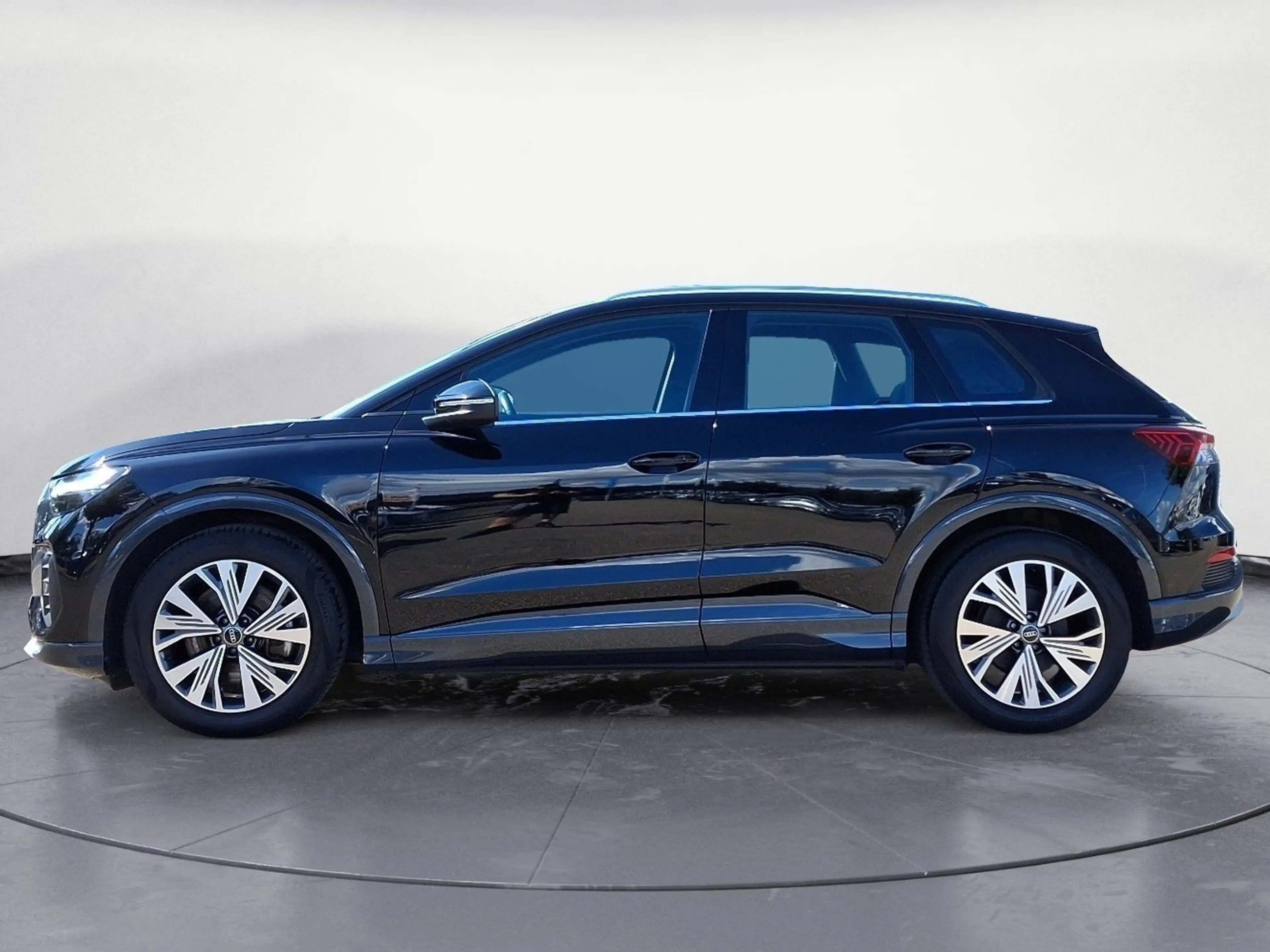 Audi Q4 e-tron Q4 50 e-tron quattro advanced AHK Navi connect S — photo 3