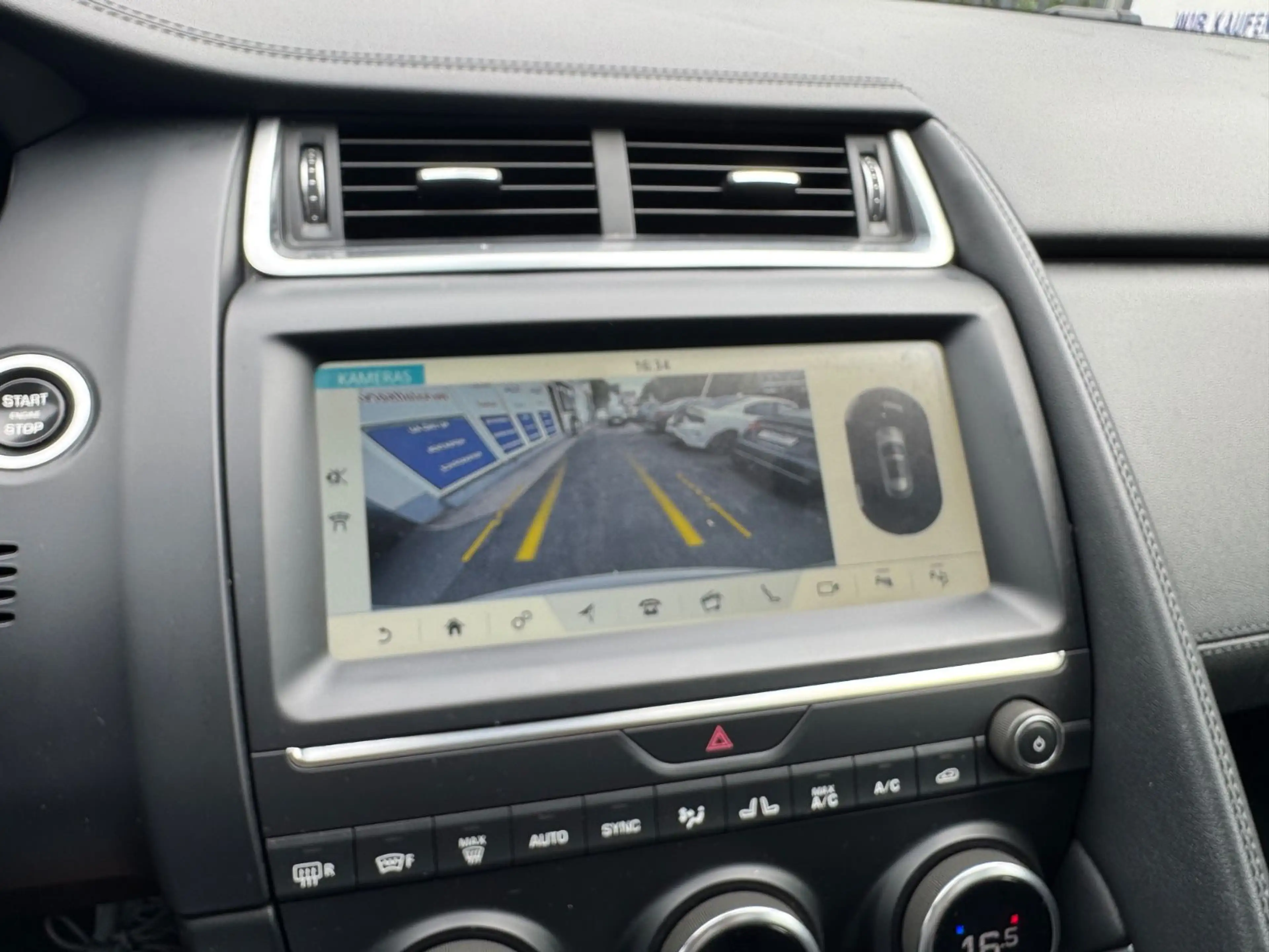 Jaguar E-Pace S #Aut.#*HeadUp*Navi*Leder*LED*Panorama* — photo 10