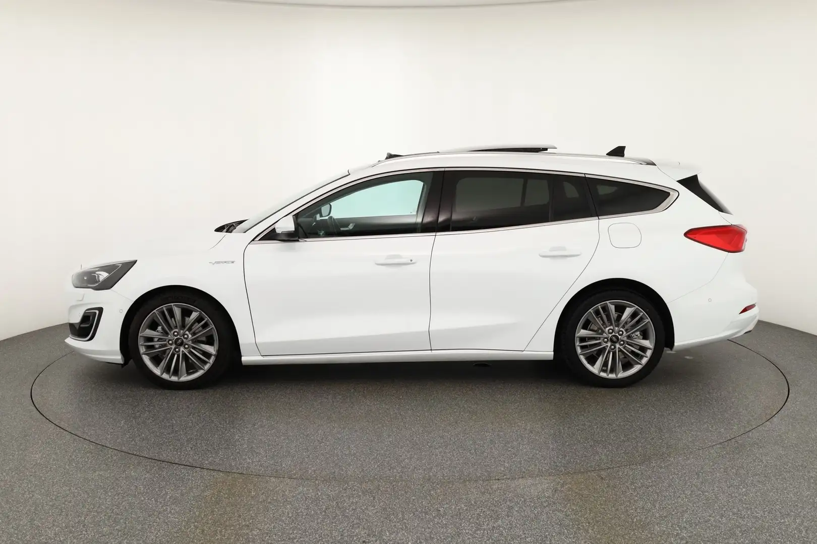 Ford Focus Turnier 1.5 EcoBoost Vignale LED Panorama Weiß - 2