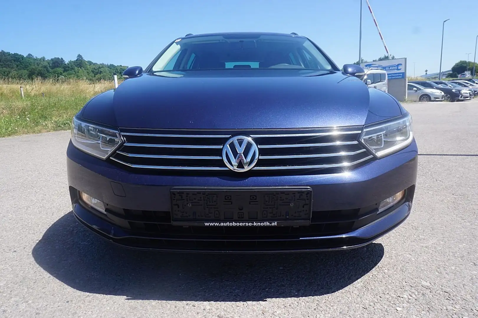 Volkswagen Passat Variant Trendline 1,6 TDI Blau - 1