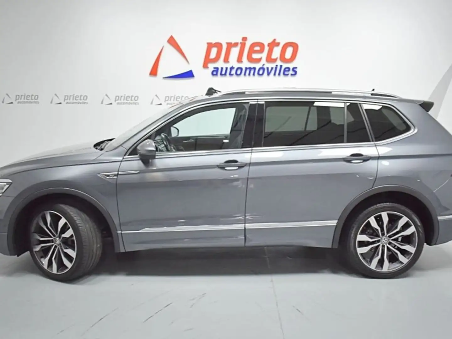 Volkswagen Tiguan Allspace 2.0TDI Sport 4M DSG 147kW Gris - 2