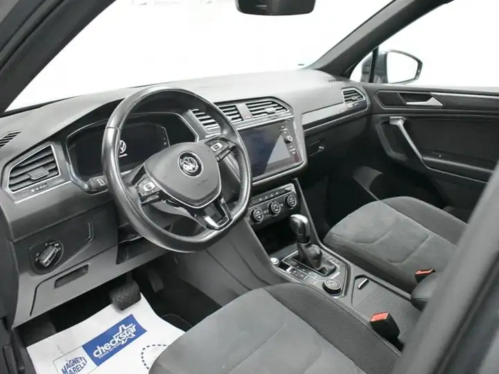 Volkswagen Tiguan Allspace 2021, foto 8