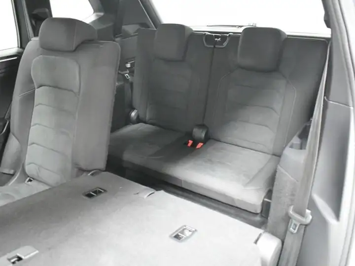 Volkswagen Tiguan Allspace 2021, foto 30