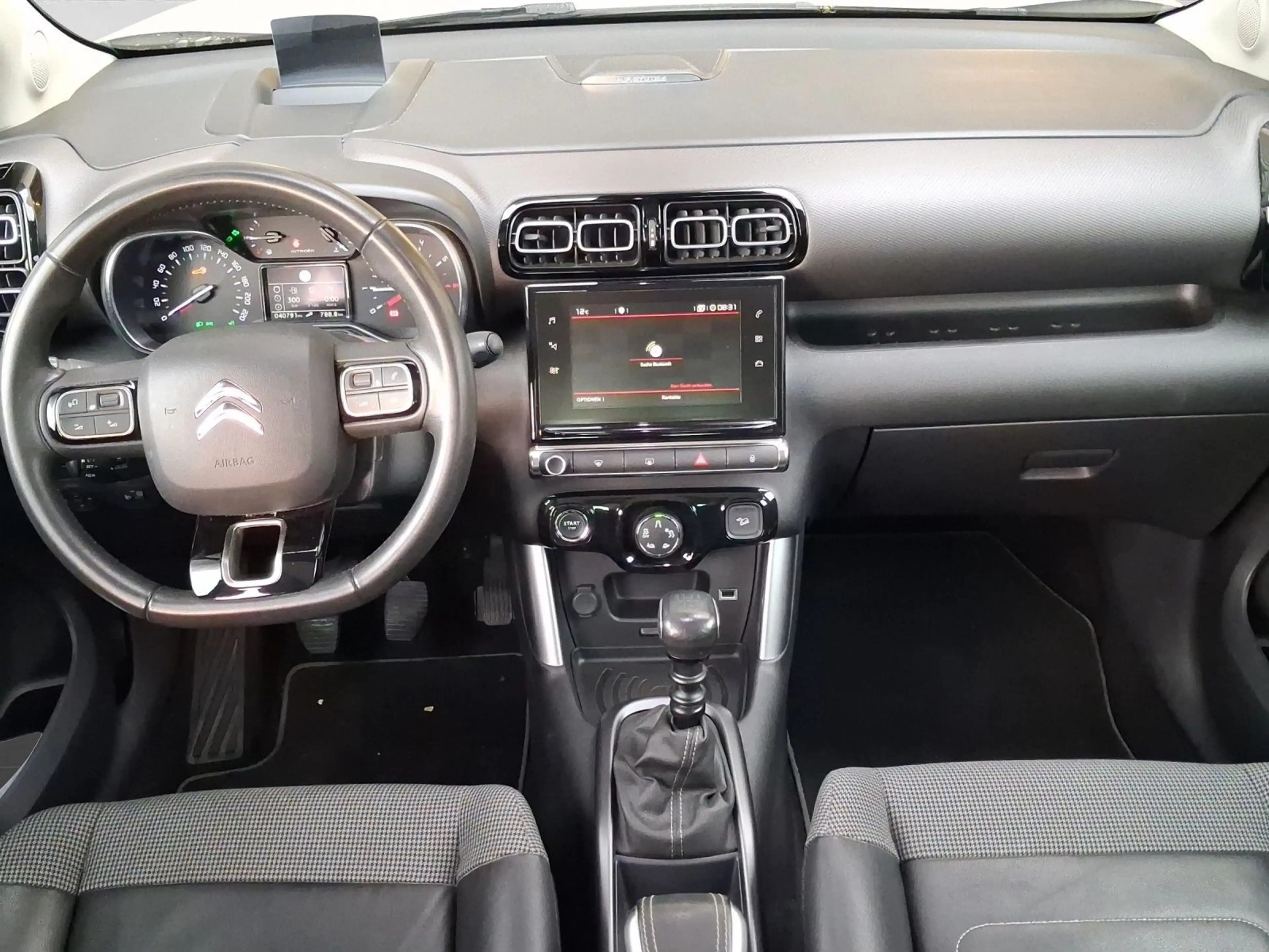 Citroen C3 Aircross 1.2 PureTech130 SHINE LM17 SHD SHZG — photo 5