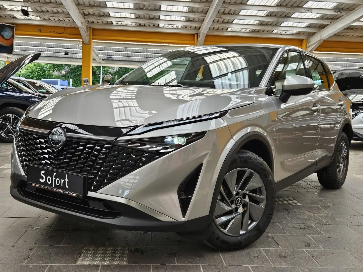 Nissan Qashqai MHEV Acenta Plus SHZ+LHZ AppleCP Kamera Silber - 1