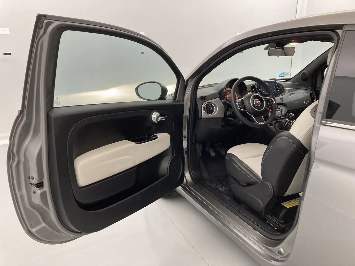 Fiat 500 1.0 HYBRID 70 MHEV dolcevita Ezüst - 2