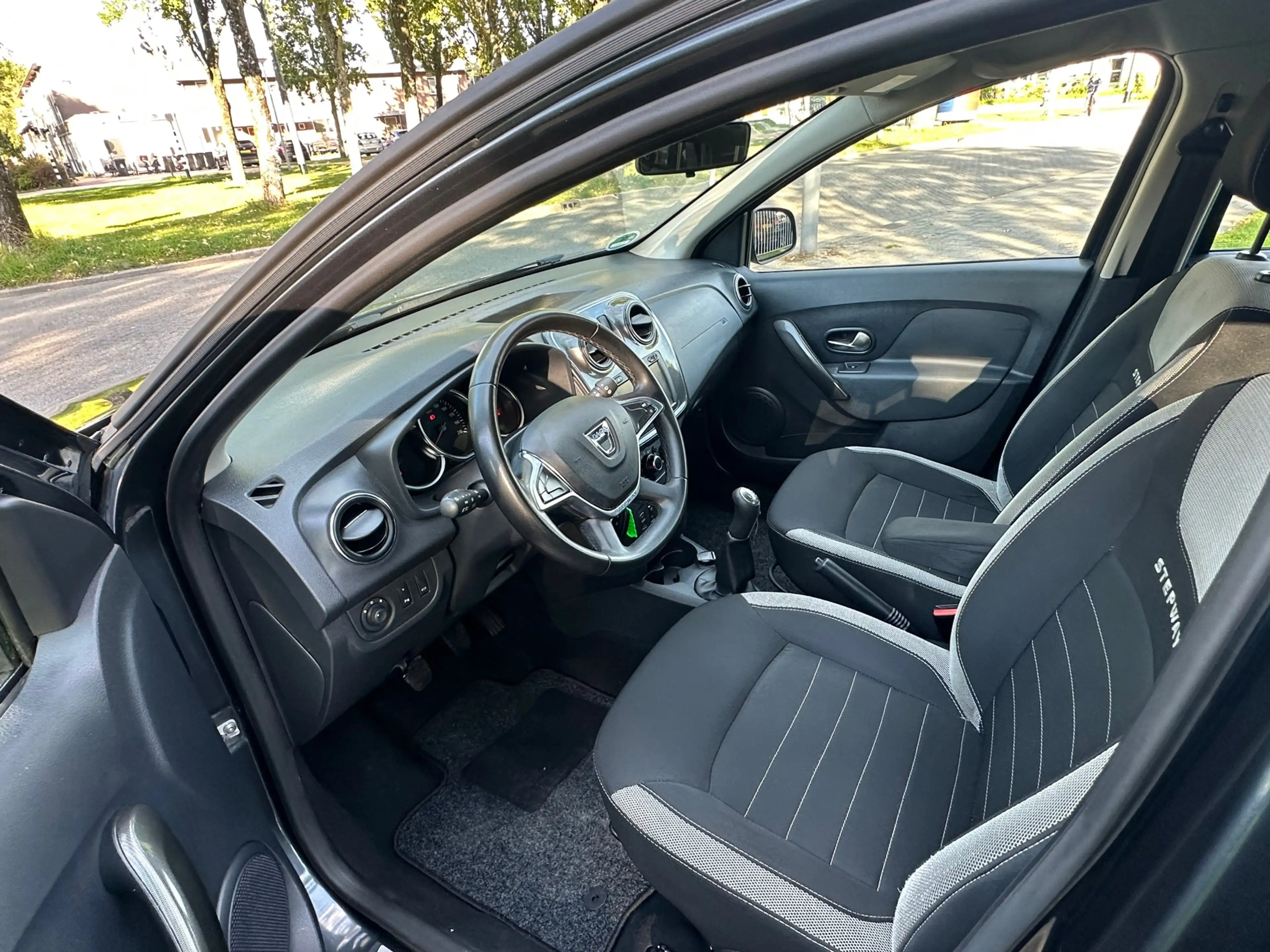 Dacia Logan MCV 0.9 TCe Stepway airco trekhaak cruise control — photo 15