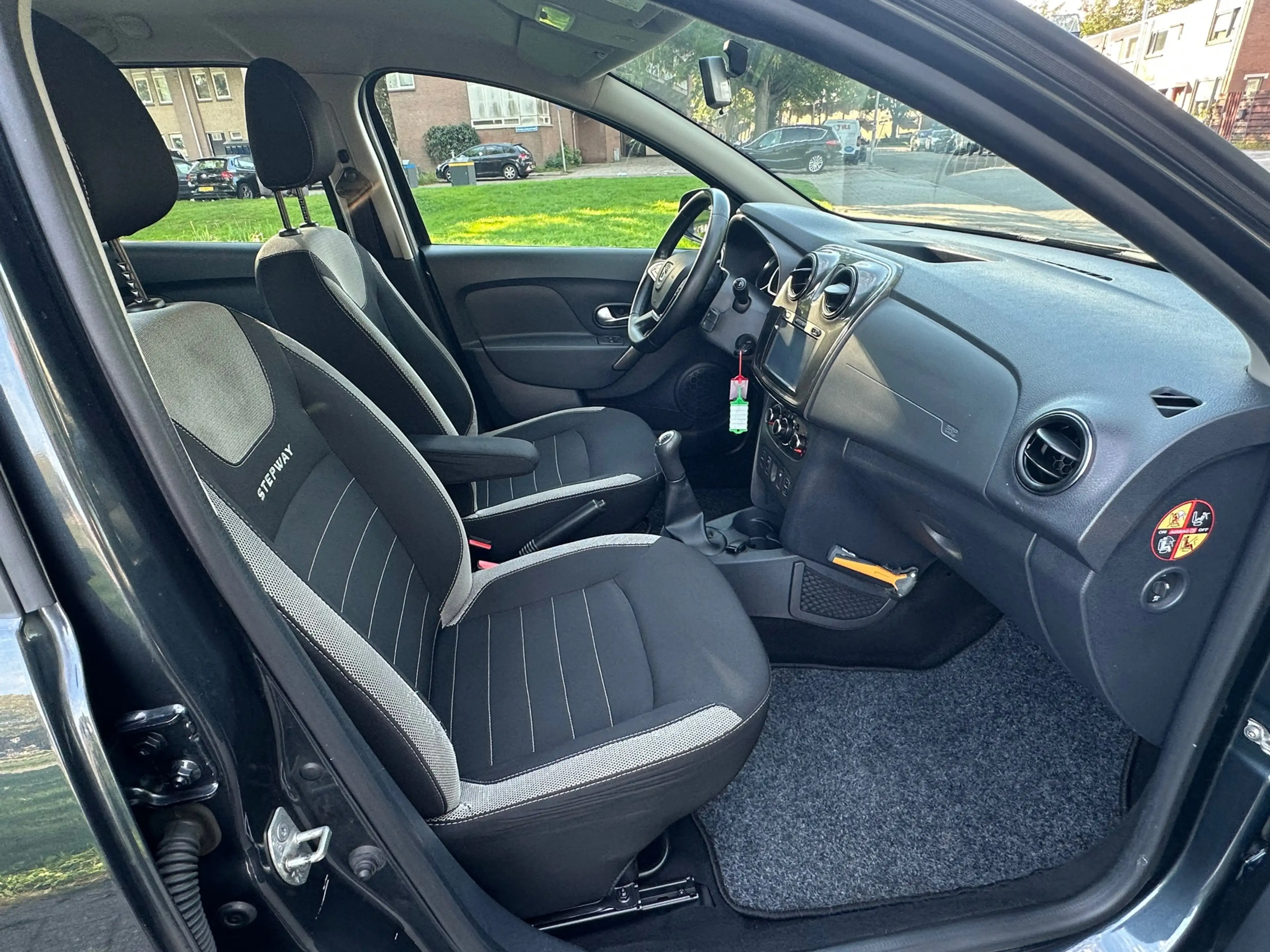 Dacia Logan MCV 0.9 TCe Stepway airco trekhaak cruise control — photo 14
