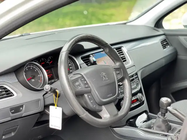 Peugeot 508 view 3