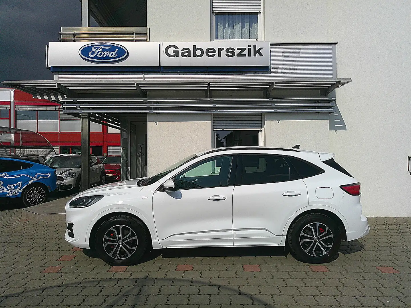 Ford Kuga 1,5 EcoBlue ST-Line Aut. Weiß - 2