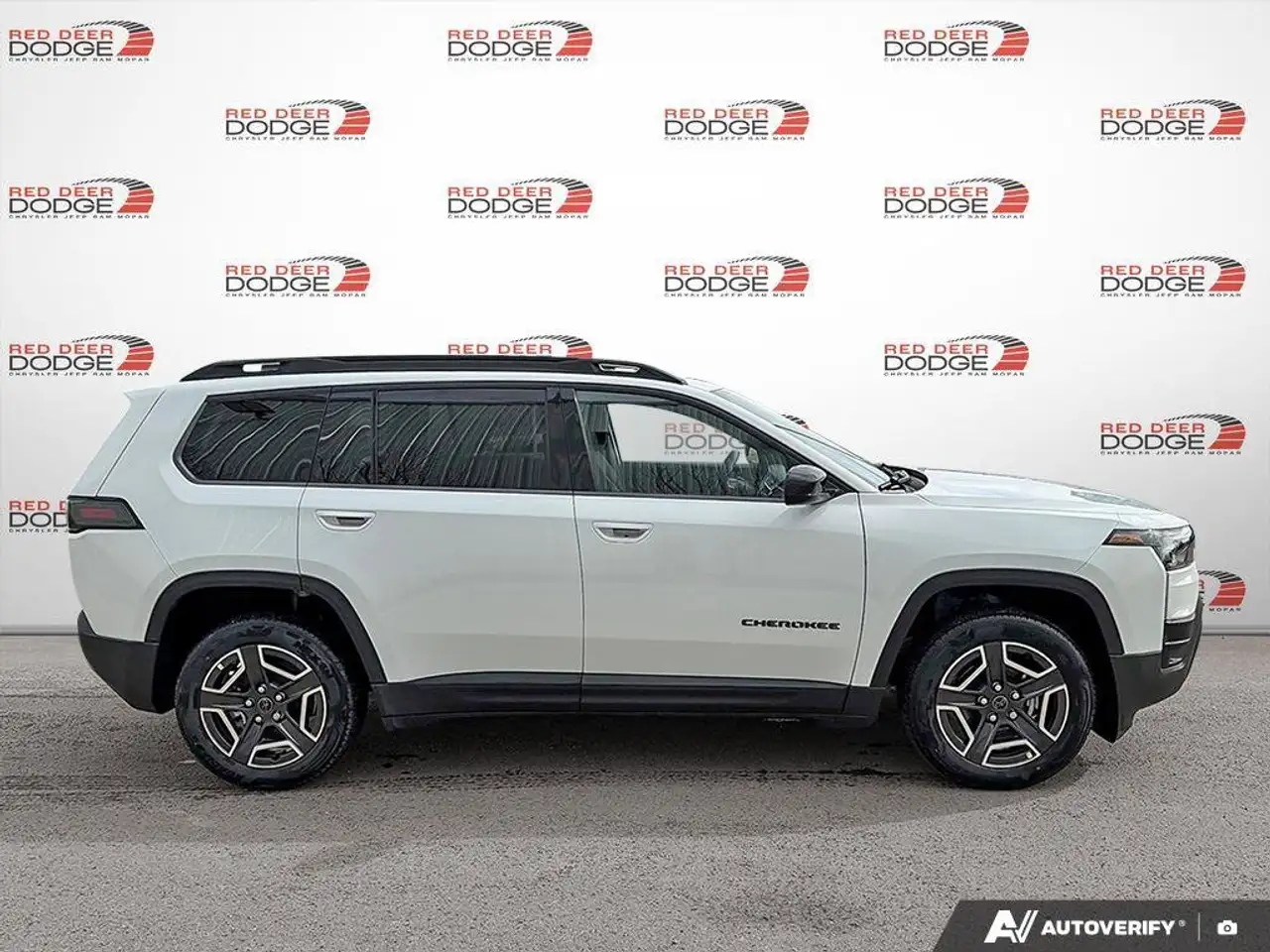 Jeep Cherokee снимка Jeep Cherokee