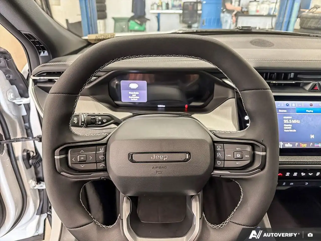 Jeep Cherokee снимка Jeep Cherokee