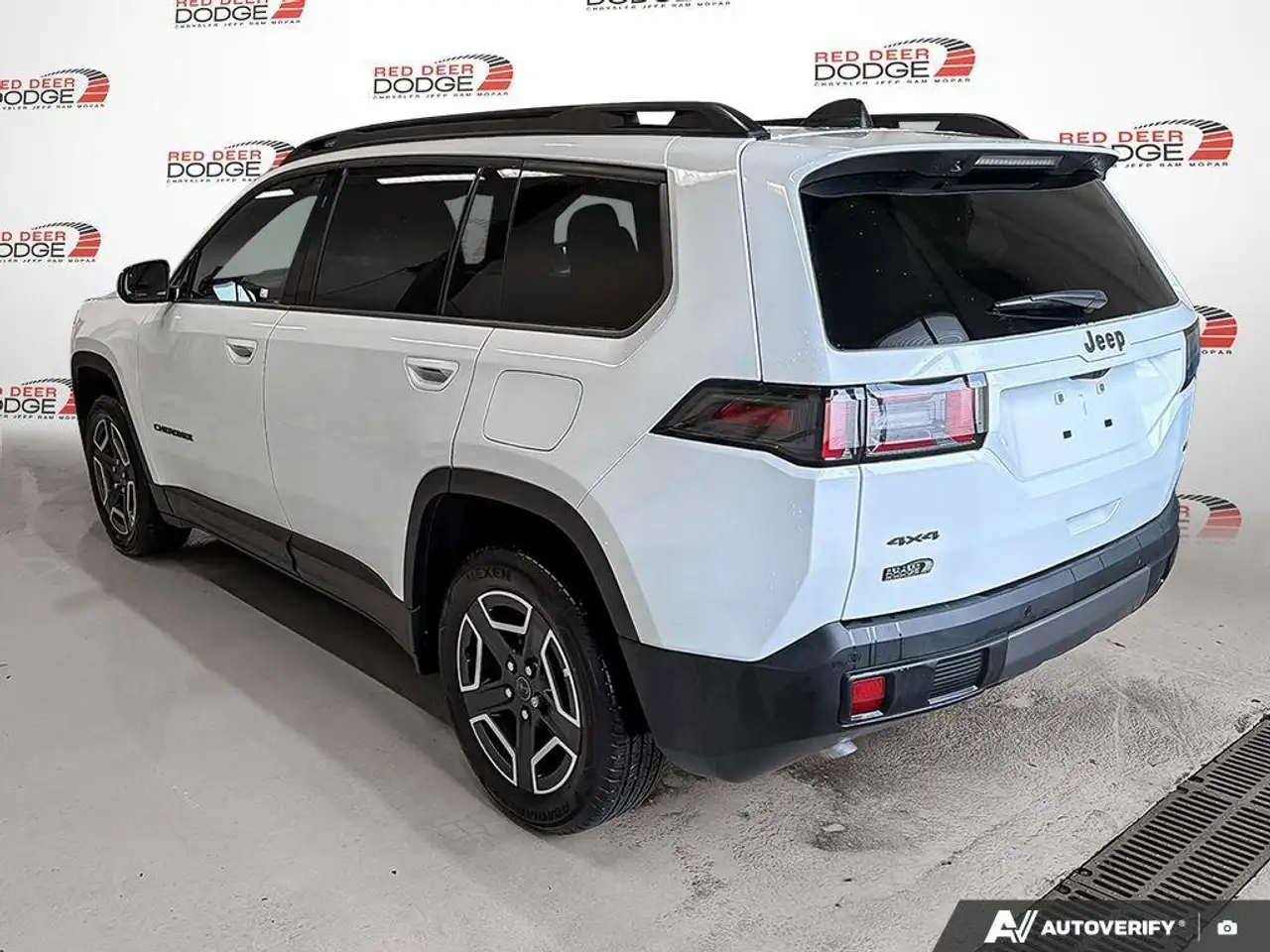 Jeep Cherokee снимка Jeep Cherokee