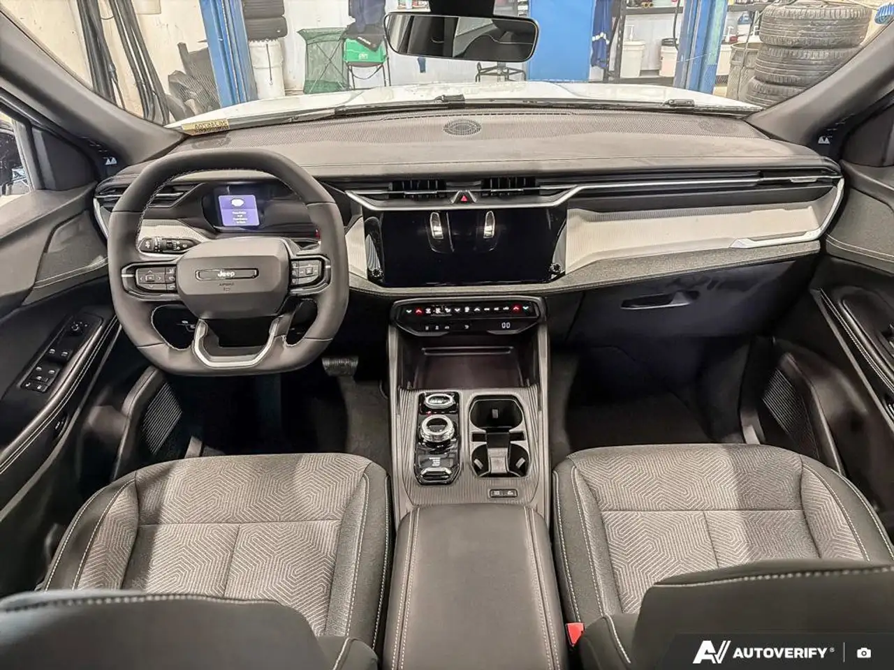 Jeep Cherokee снимка Jeep Cherokee