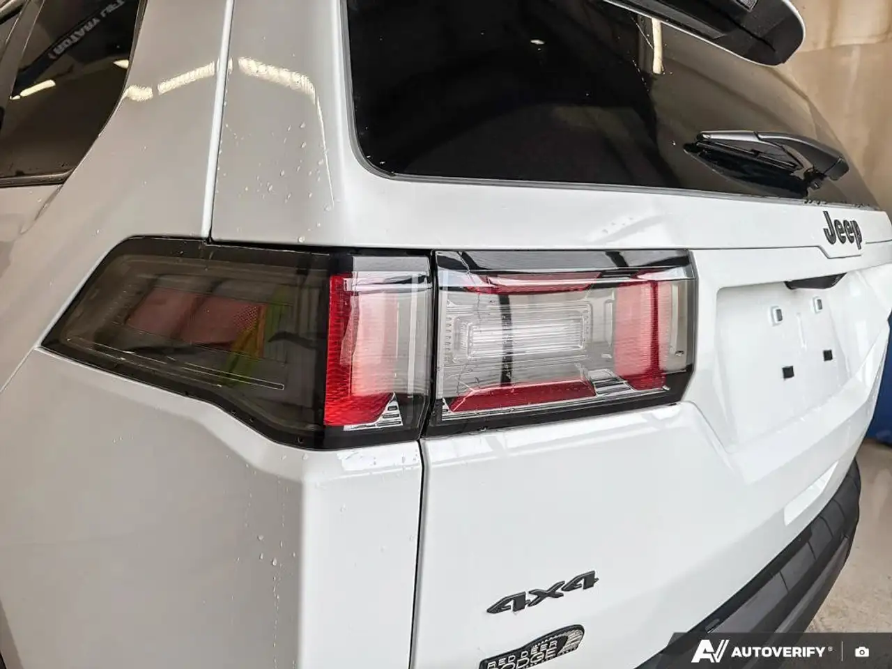 Jeep Cherokee снимка Jeep Cherokee