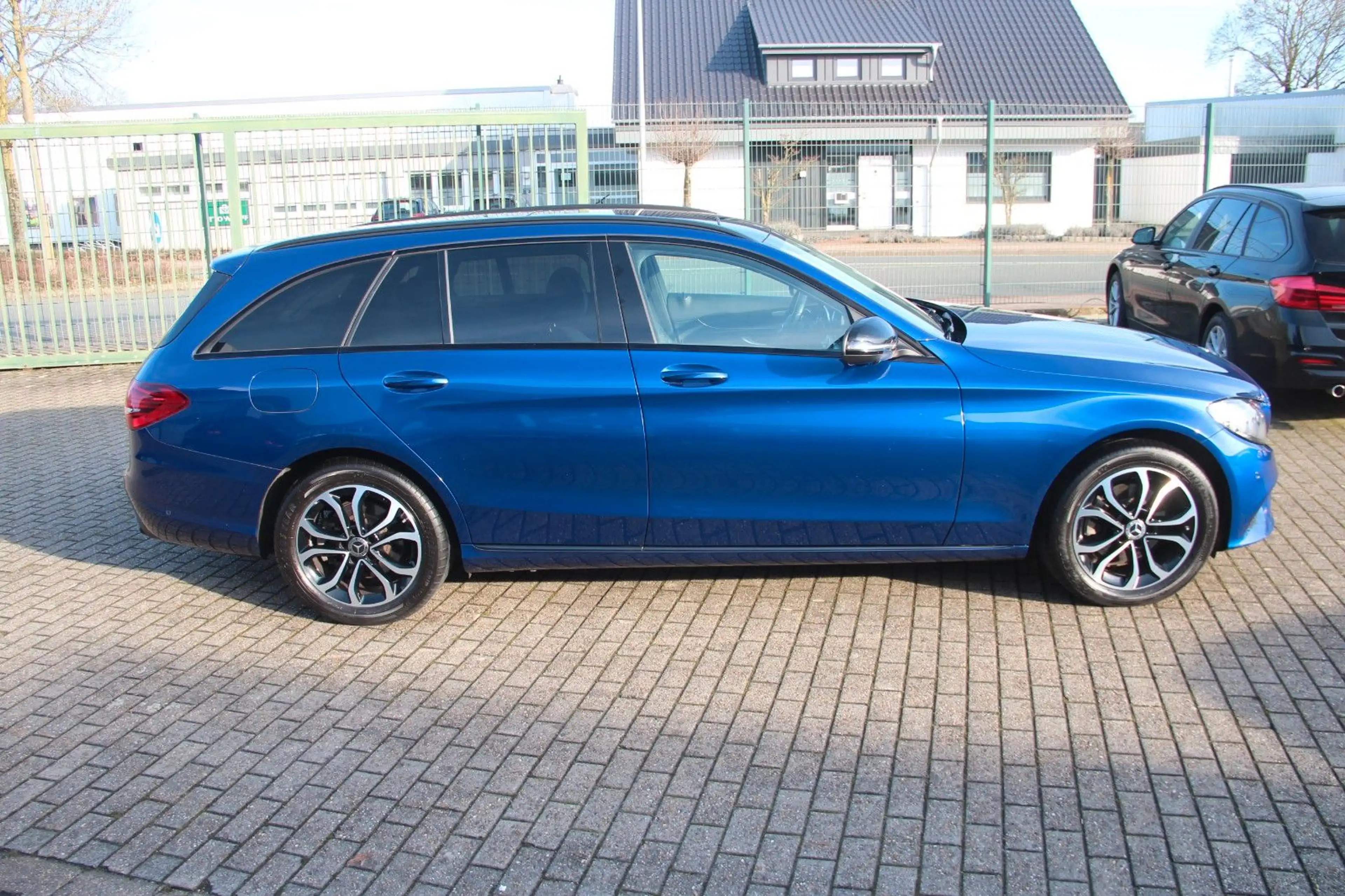 Mercedes-Benz C 220 T d 4Matic, HUD, Pano, Multibeam — photo 7
