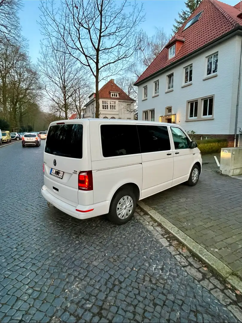 Volkswagen T6 Multivan Multivan Trendline Weiß - 2