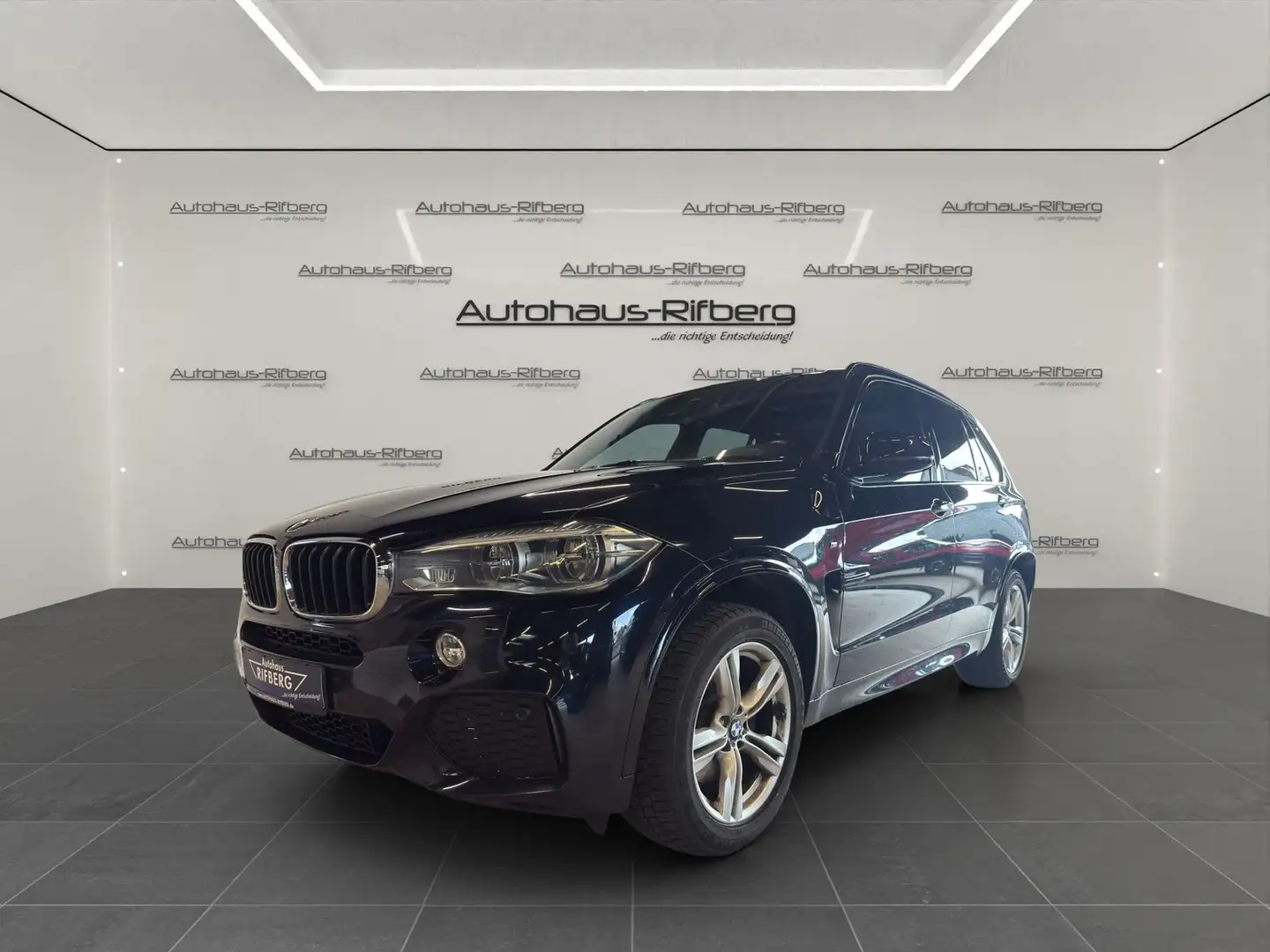 BMW X5 xDrive 35 i M Sportpaket/AHK/PANO/HUD/LED/NAV Schwarz - 1