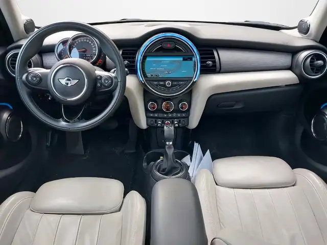 Mini Hatch view 11