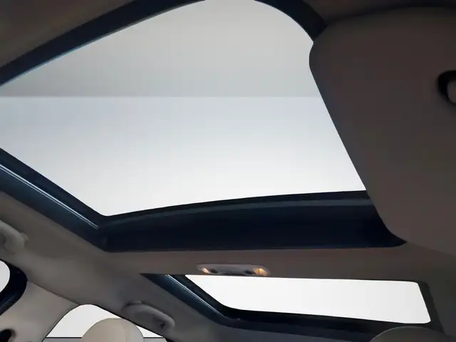 Mini Hatch view 12