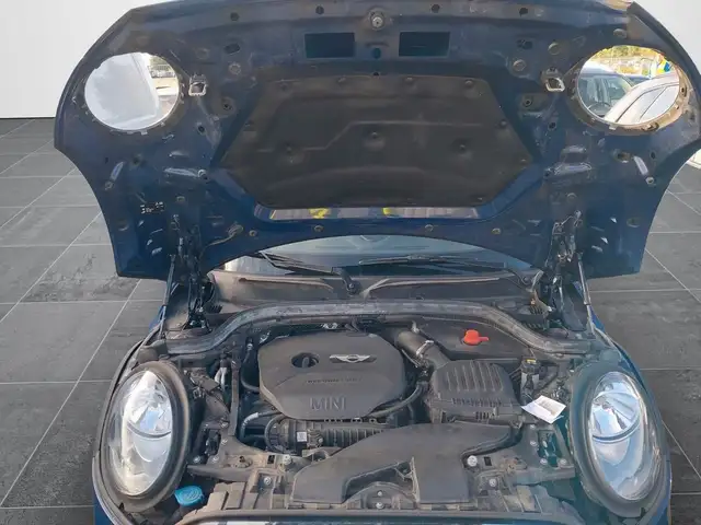 Mini Hatch view 21