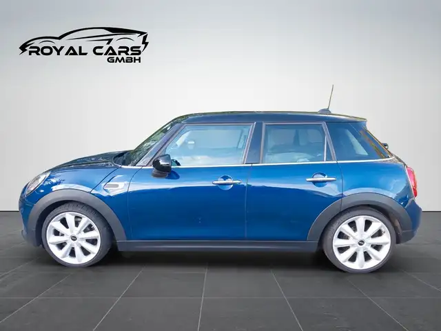 Mini Hatch view 4