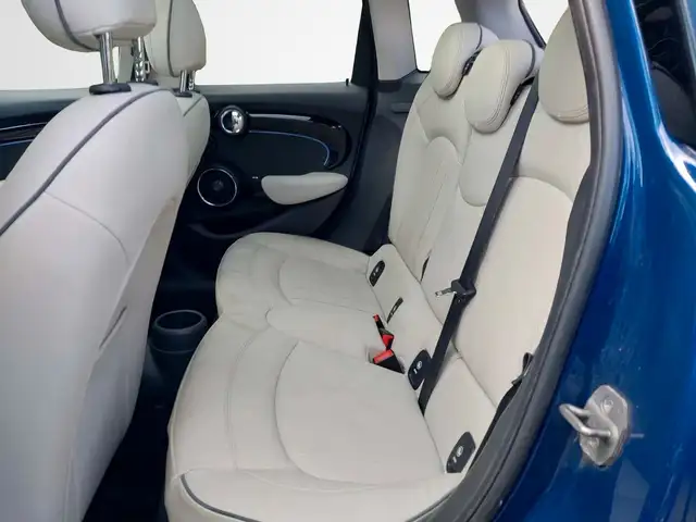 Mini Hatch view 13
