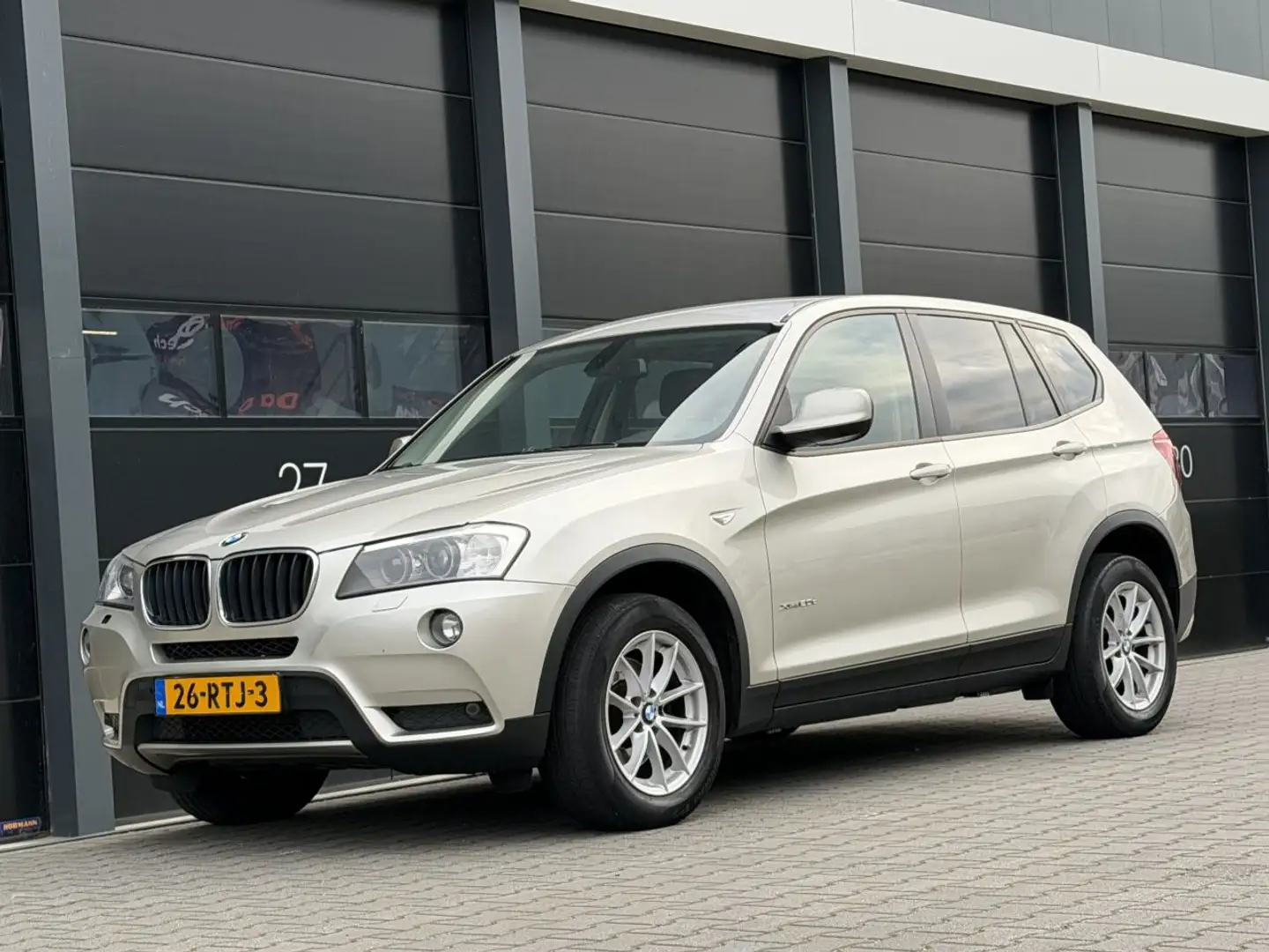 BMW X3 xDrive20d High Executive Clima PDC Gris - 1