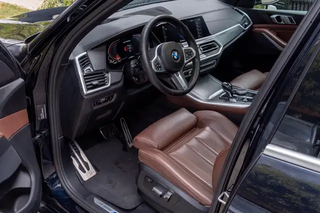 BMW X5 X5 M view 11