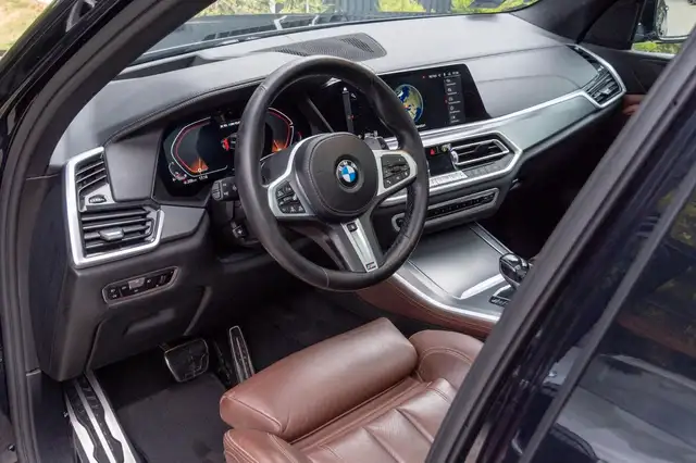BMW X5 X5 M view 12