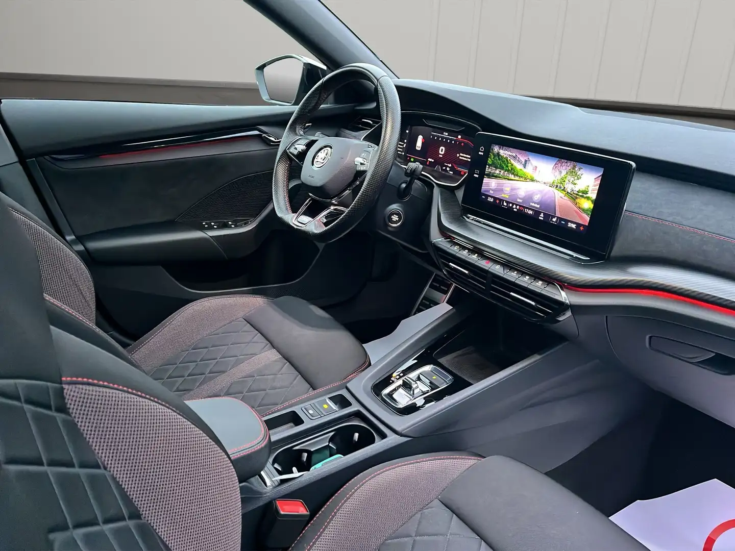 Skoda Octavia RS 2.0TSI 245PK DSG | PANO | LED | Carplay Zwart - 2