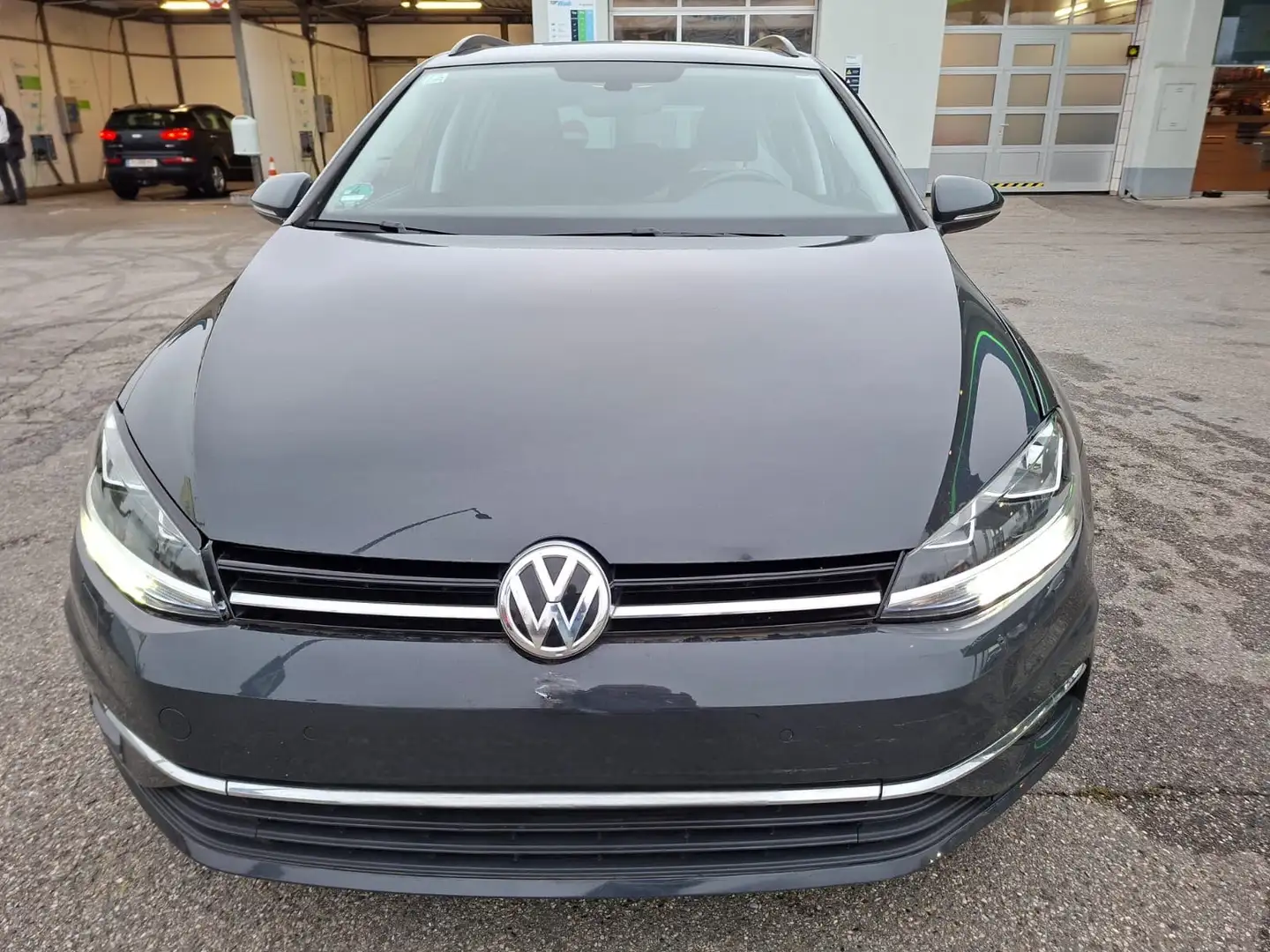 Volkswagen Golf 1,6 TDI Grau - 2