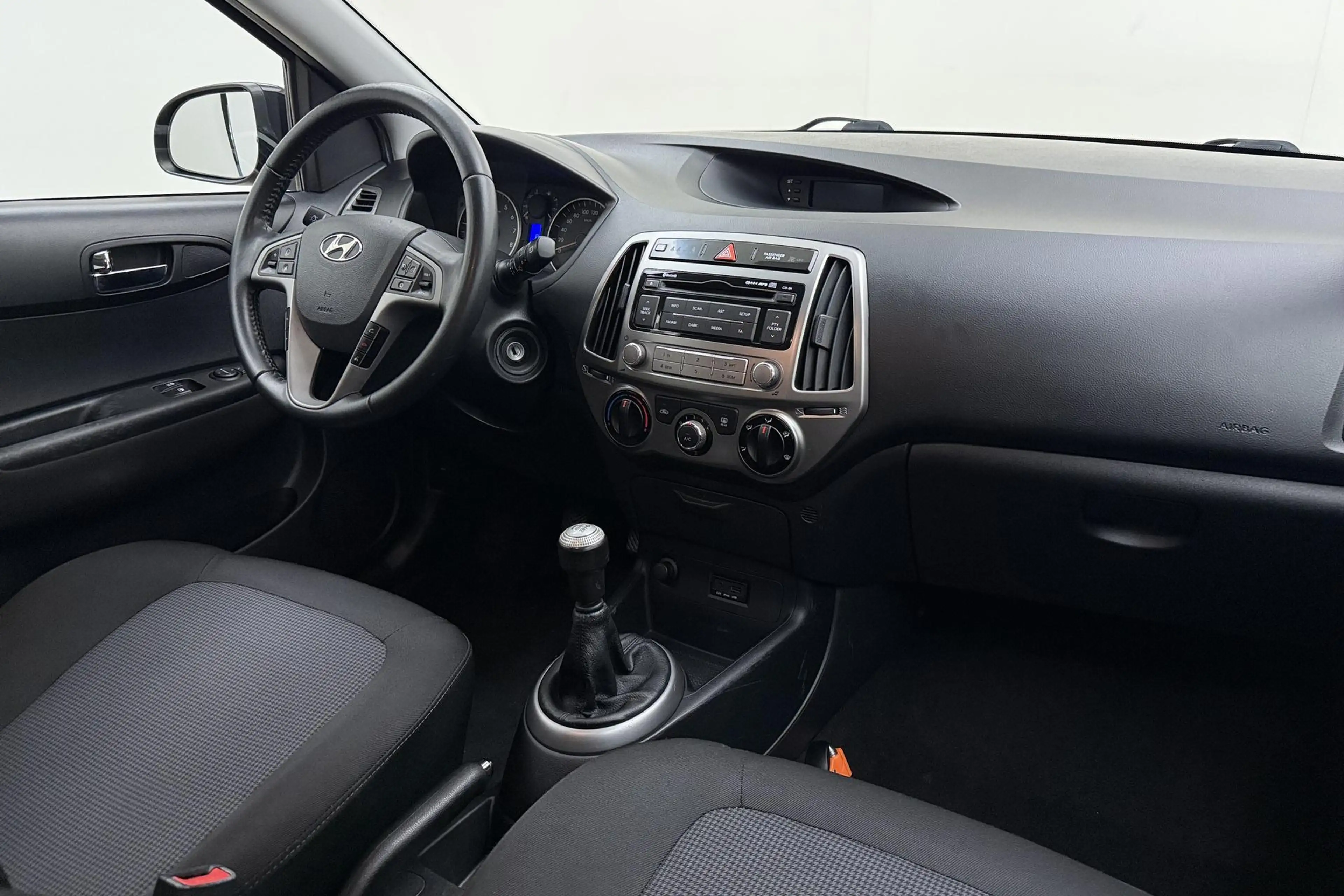 Hyundai i20 1.2i i-Vision | Parkeersensoren | Cruise control | — photo 14