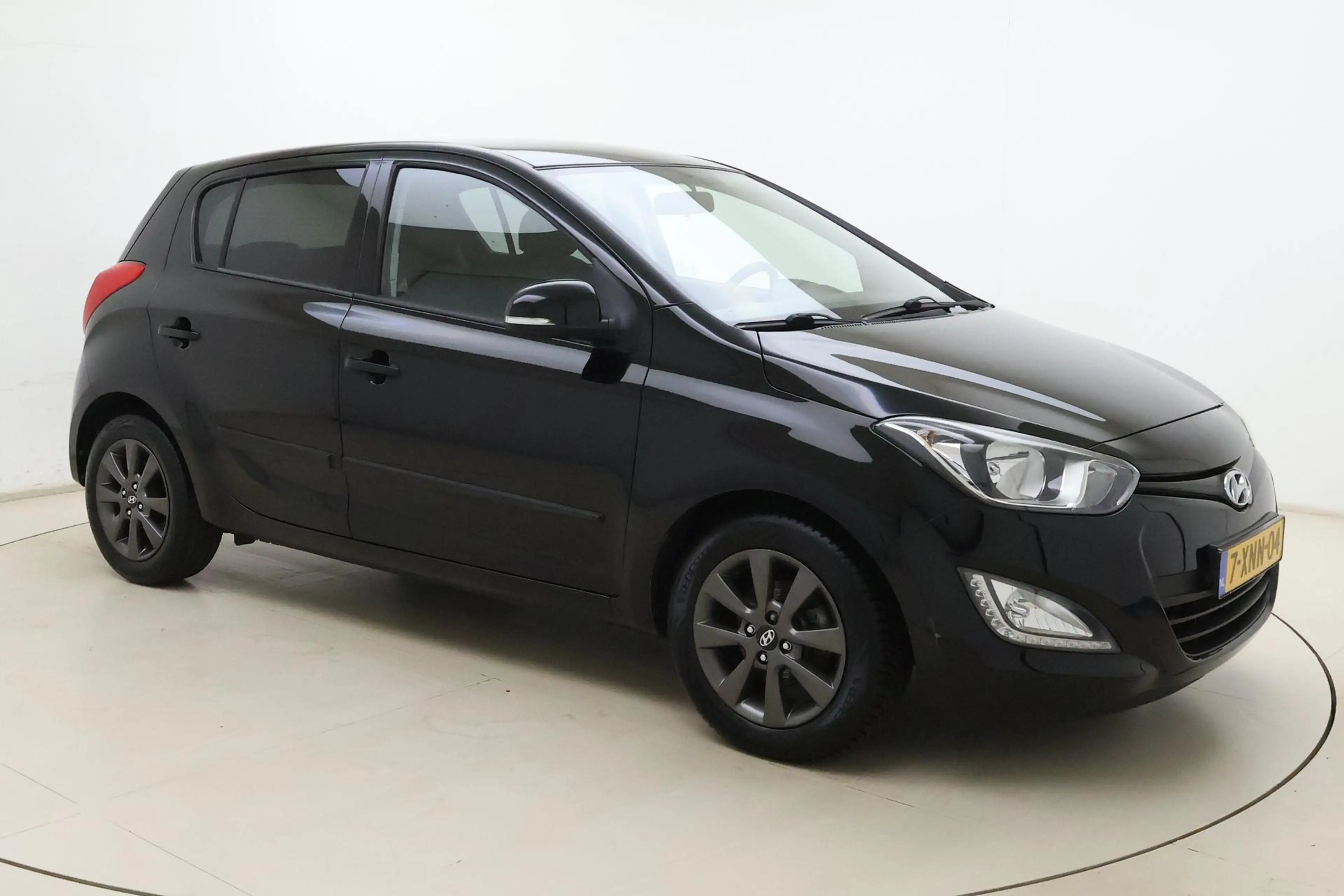 Hyundai i20 1.2i i-Vision | Parkeersensoren | Cruise control | — photo 8