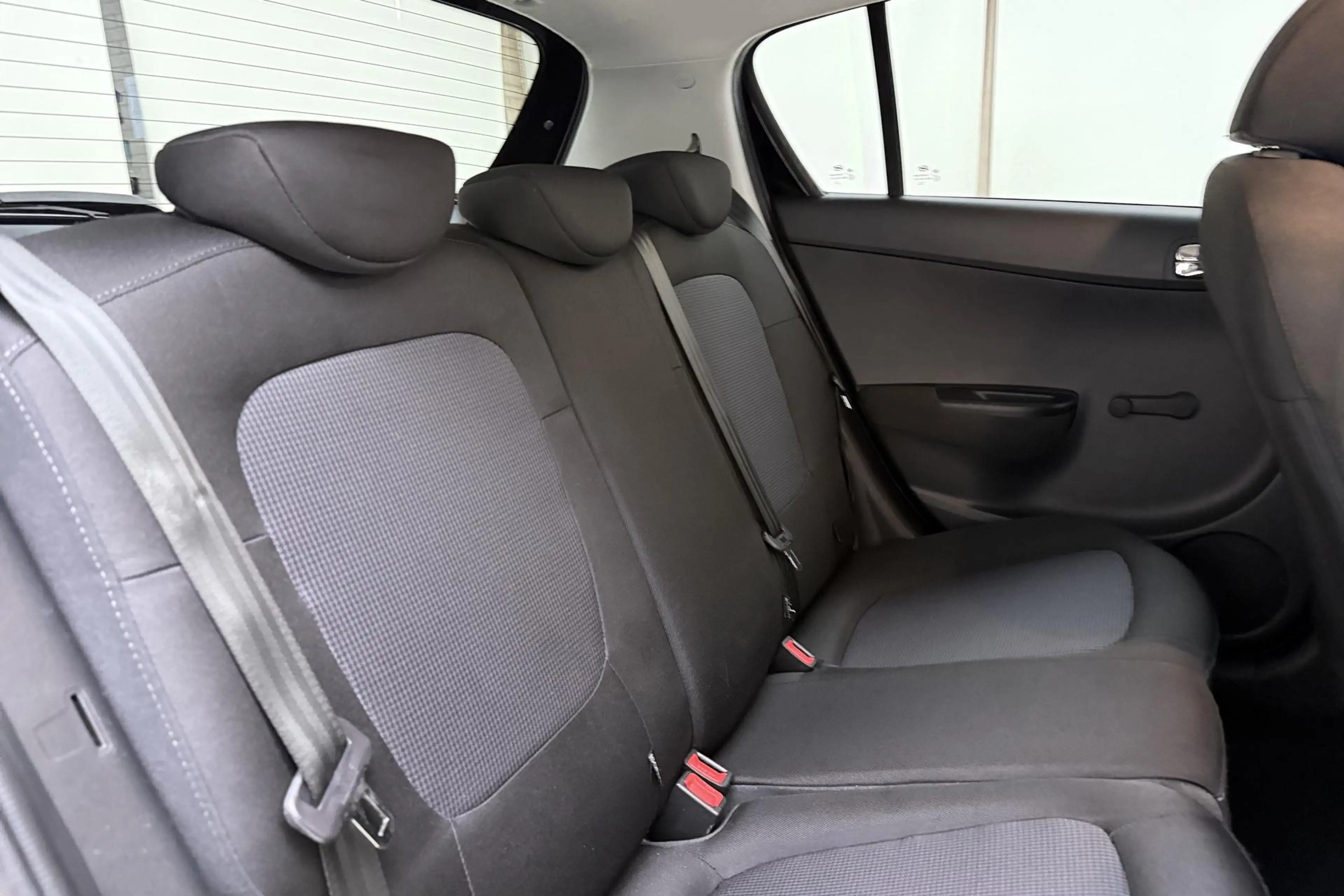 Hyundai i20 1.2i i-Vision | Parkeersensoren | Cruise control | — photo 13