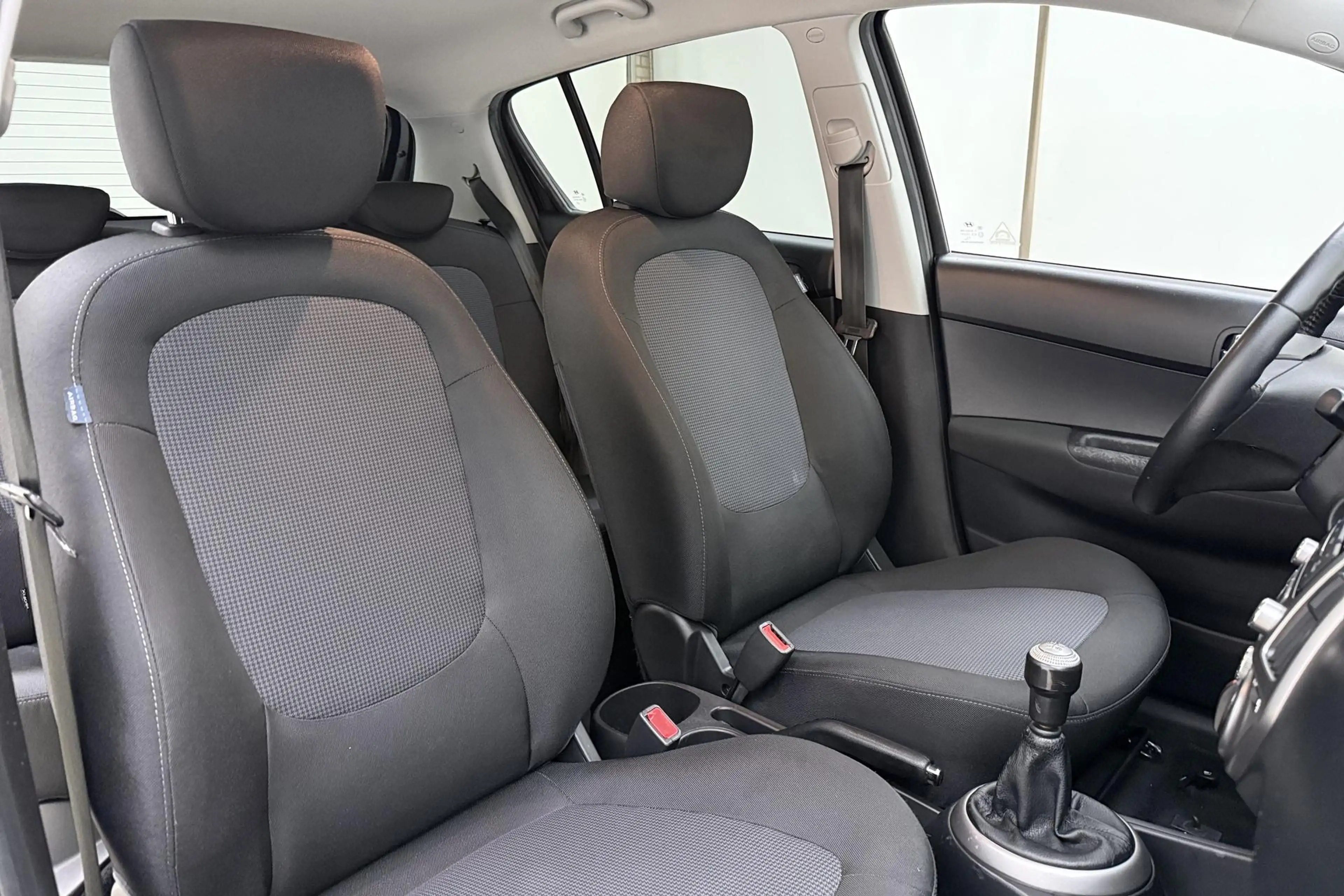 Hyundai i20 1.2i i-Vision | Parkeersensoren | Cruise control | — photo 10