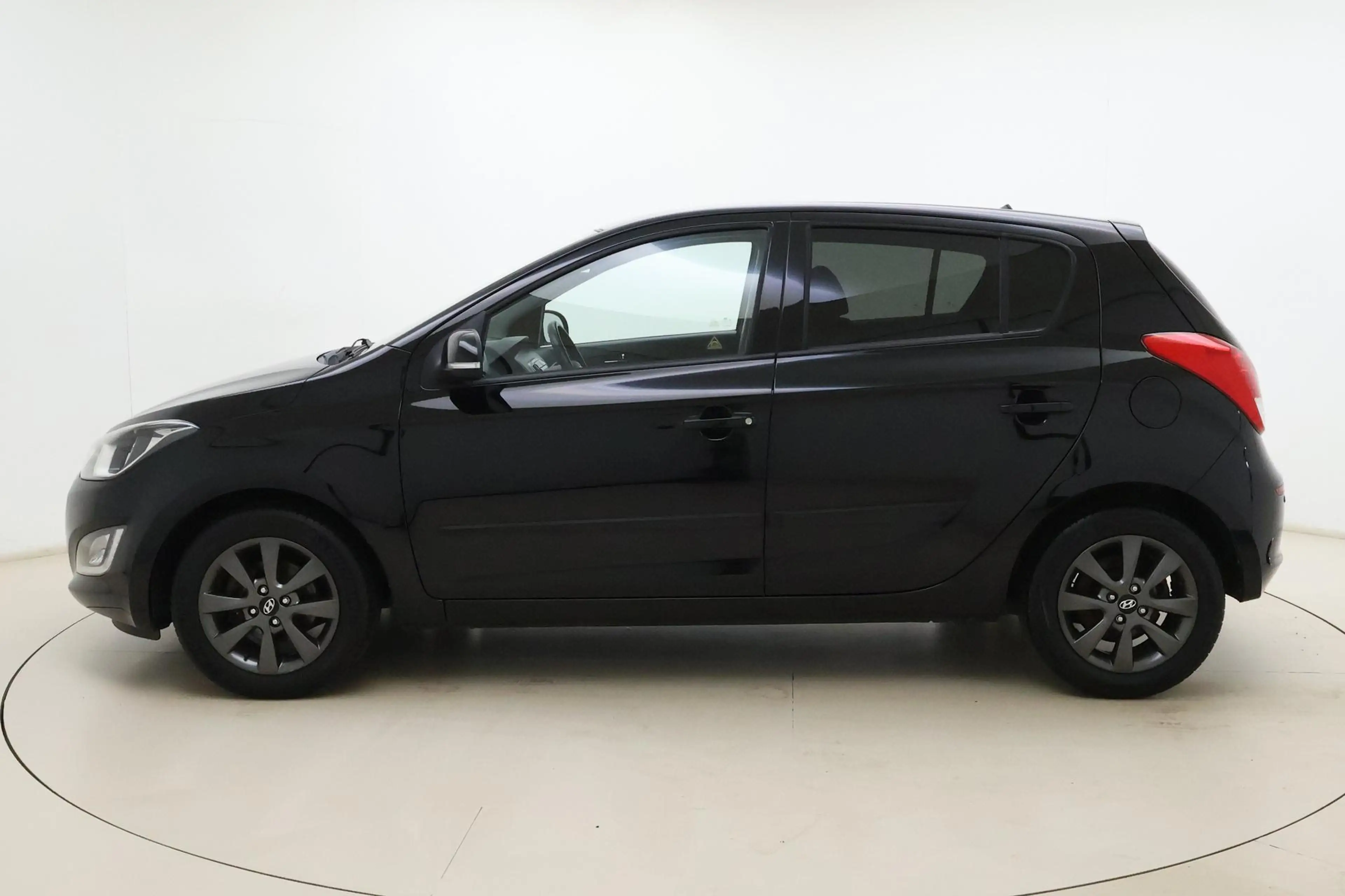 Hyundai i20 1.2i i-Vision | Parkeersensoren | Cruise control | — photo 5