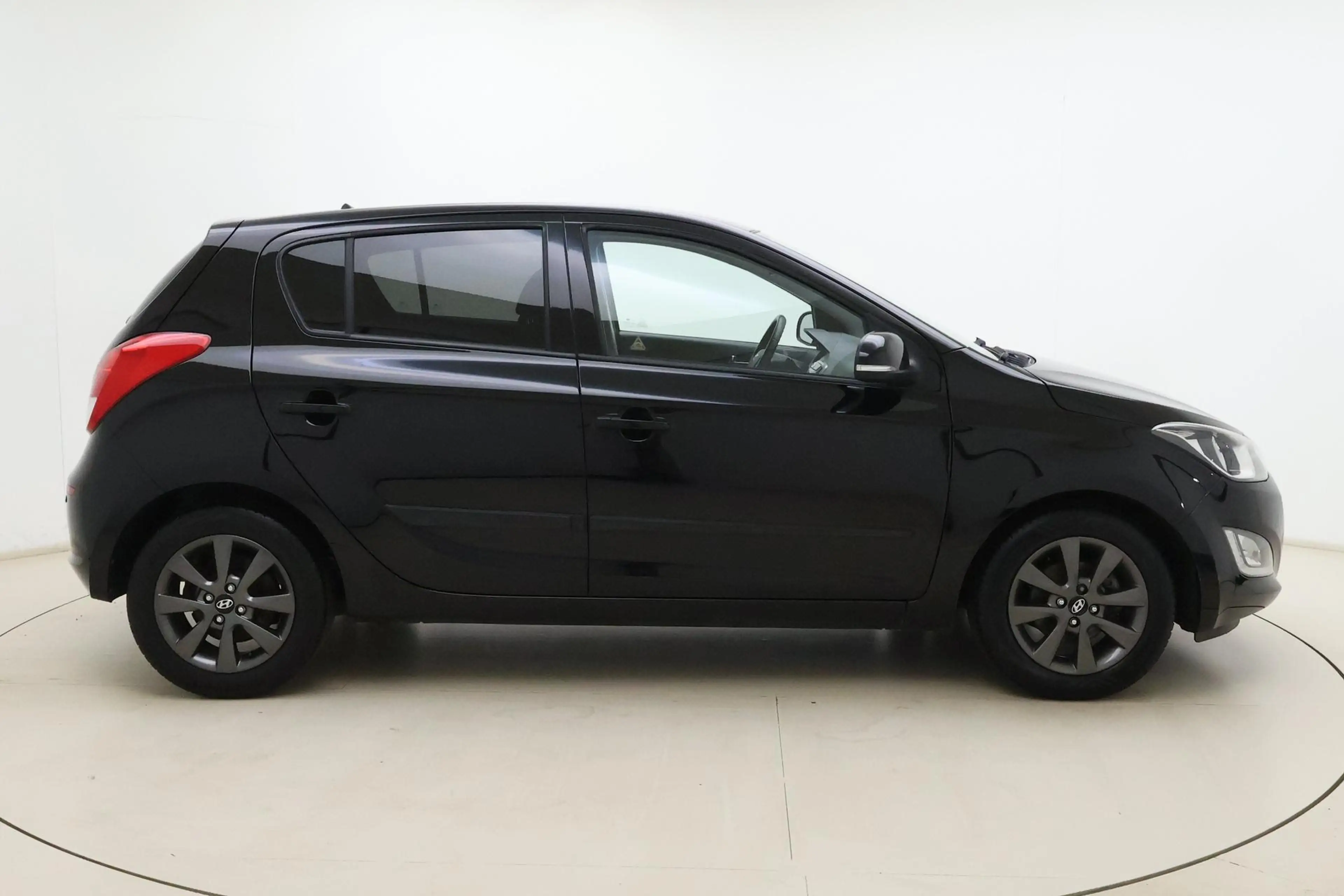 Hyundai i20 1.2i i-Vision | Parkeersensoren | Cruise control | — photo 9