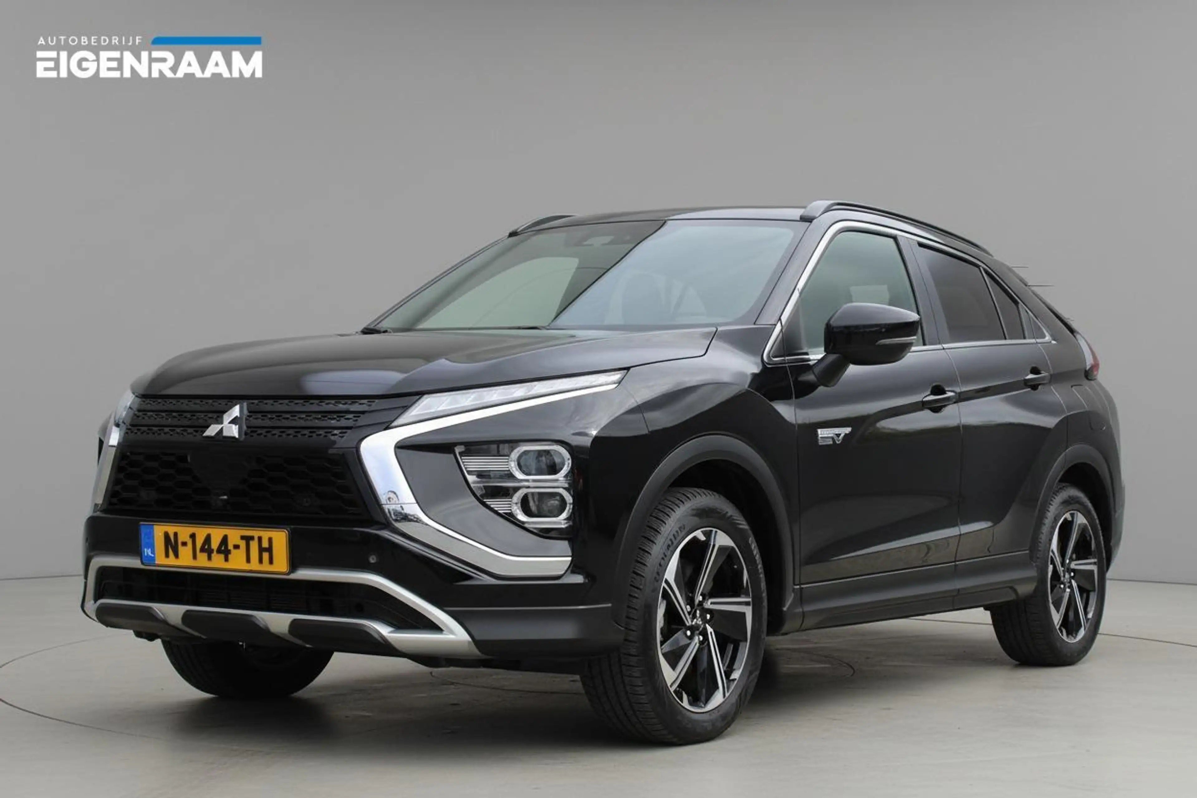 Mitsubishi Eclipse Cross 2.4 PHEV | Trekhaak | Camera | Zeer luxe | Rijklaa