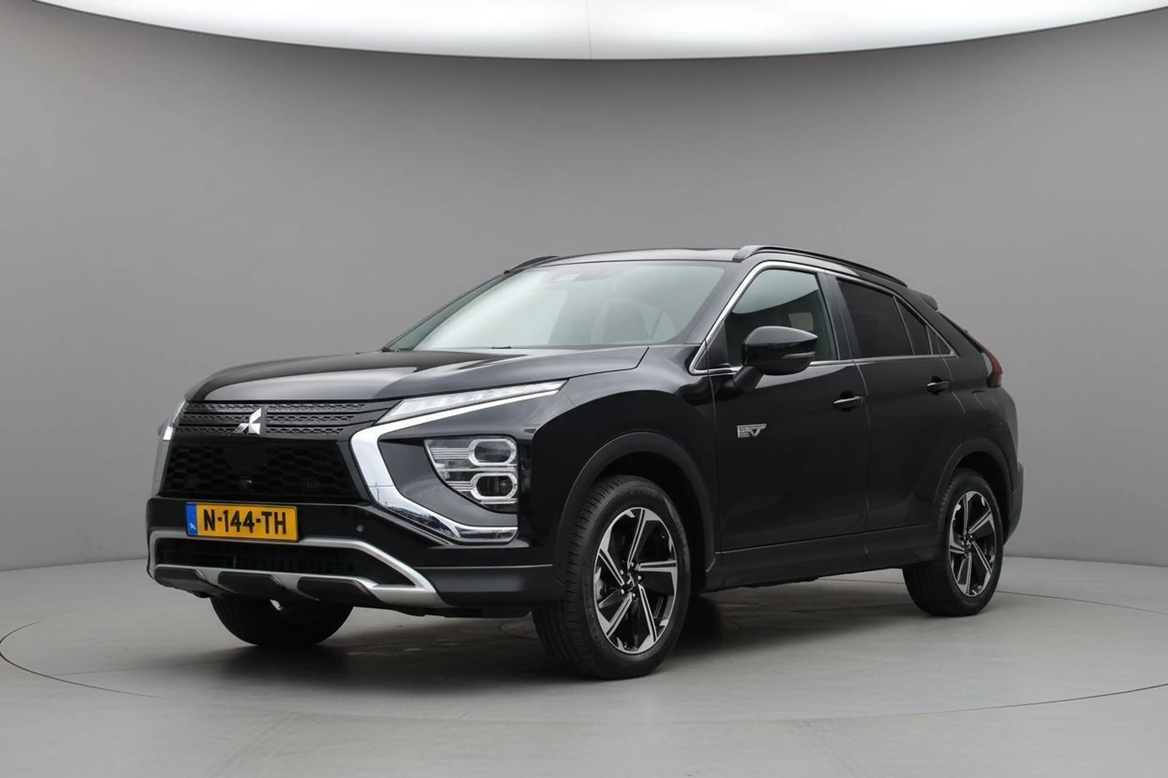 Mitsubishi Eclipse Cross 2.4 PHEV | Trekhaak | Camera | Zeer luxe | Rijklaa — photo 23
