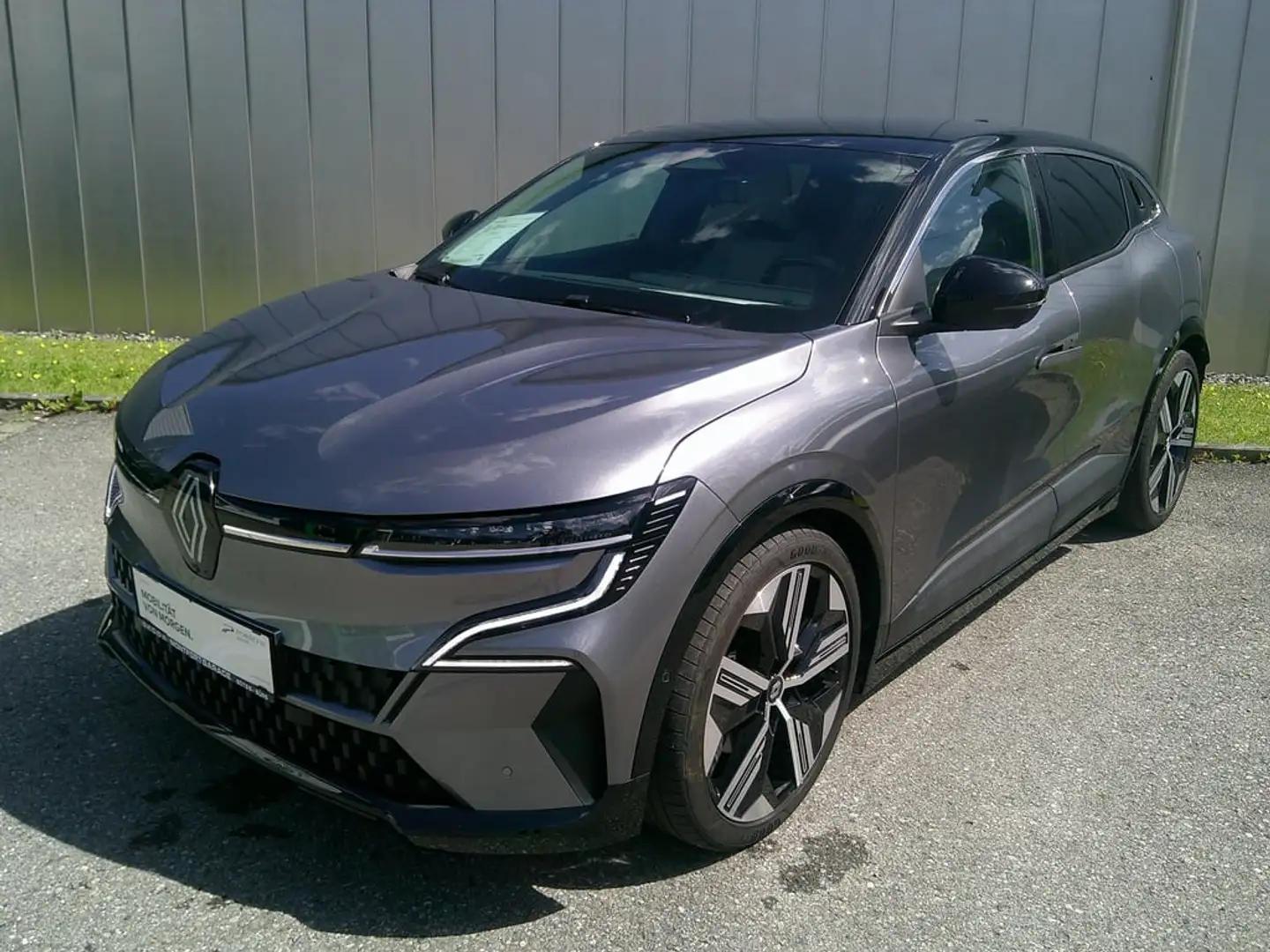 Renault Megane E-Tech Mégane E-tech Iconic EV60 220hp 60kWh optimum charge AC7 Iconic Grau - 1