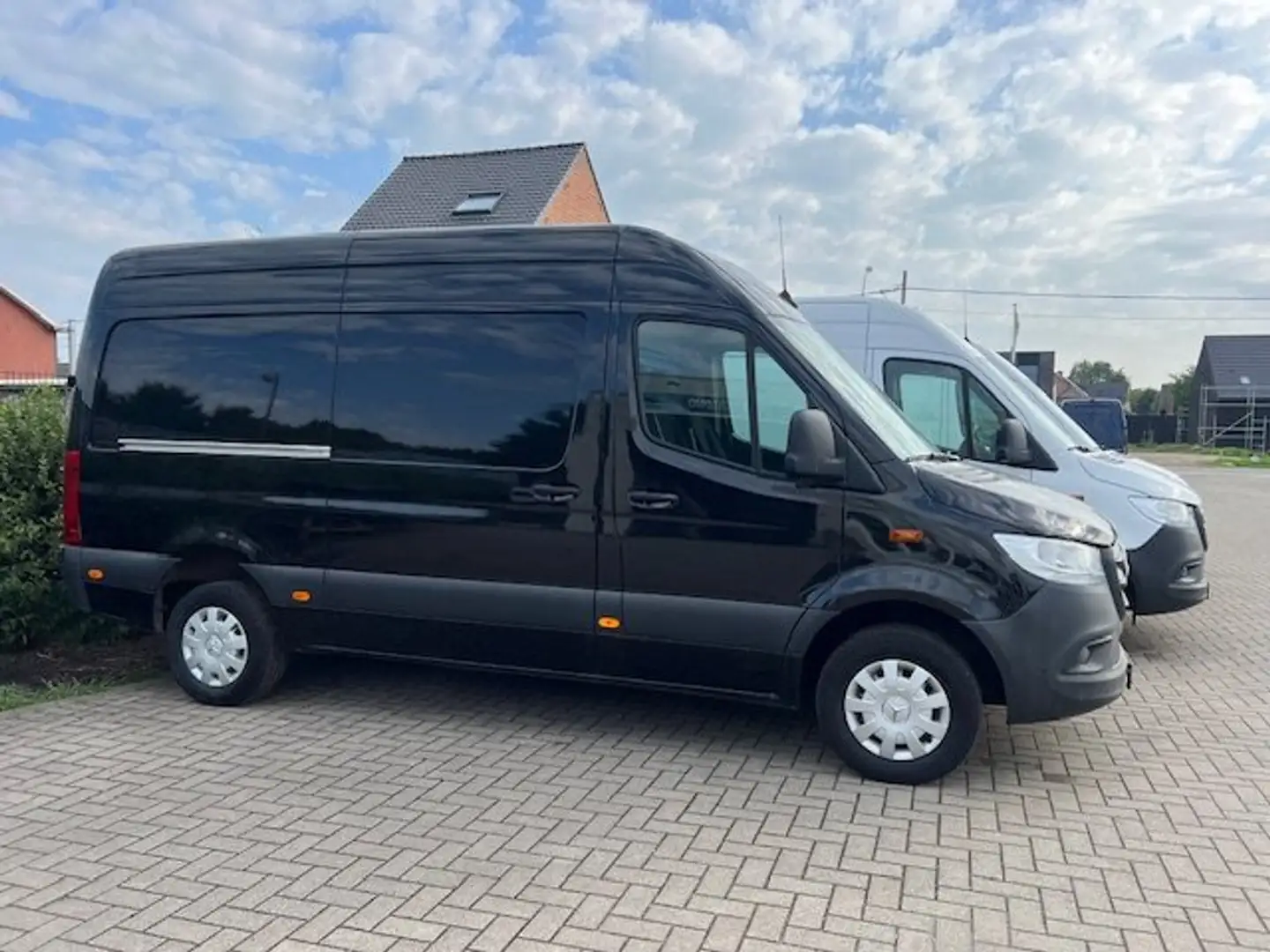 Mercedes-Benz Sprinter 317 L2H2 € 32950 EX BTW Schwarz - 2