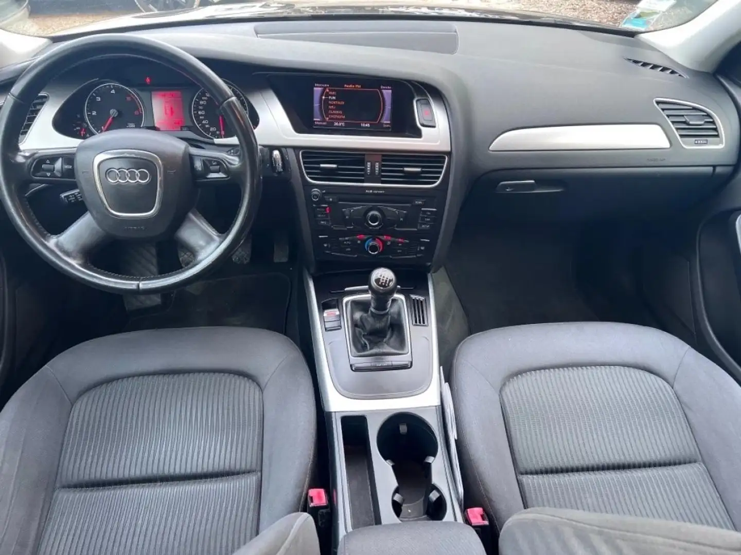 Audi A4 2.0 TDi 143cv Ambiente - 2