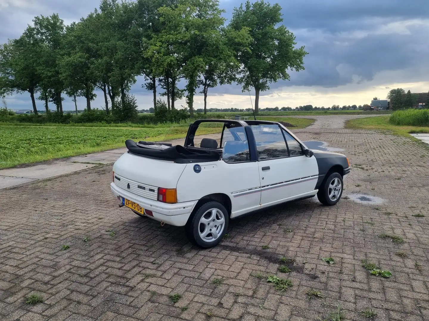 Peugeot 205 CJ - 2