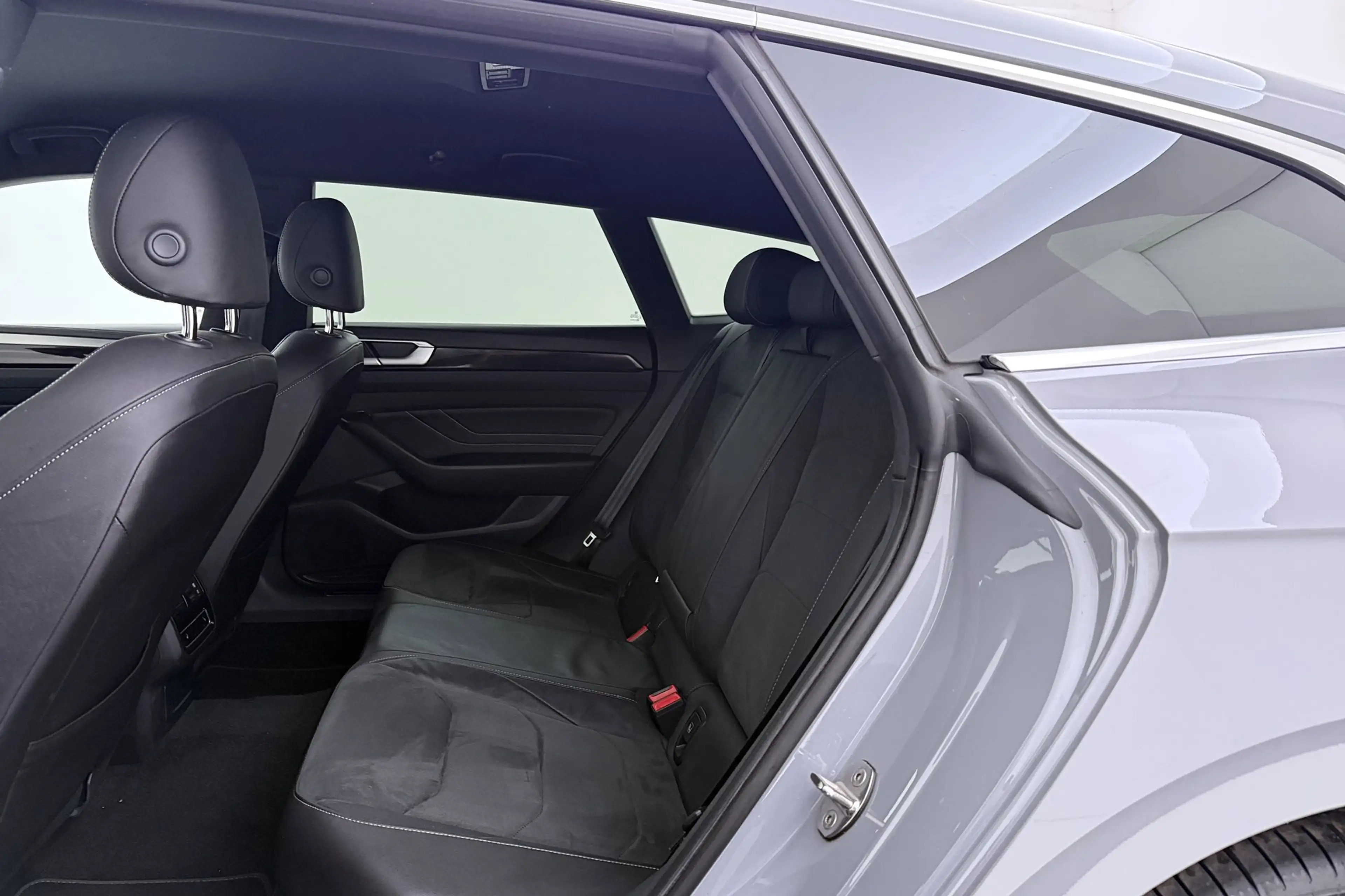 Volkswagen Arteon Shooting Brake 1.4 TSI eHybrid Elegance Business+ — photo 17